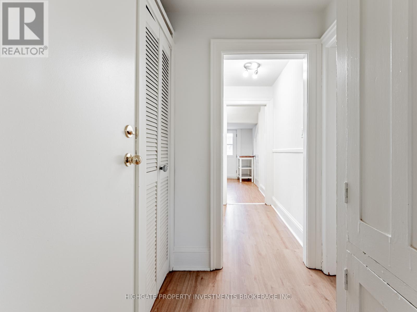 3rd Flr - 351 Palmerston Boulevard, Toronto, Ontario  M6G 2N5 - Photo 8 - C12473748