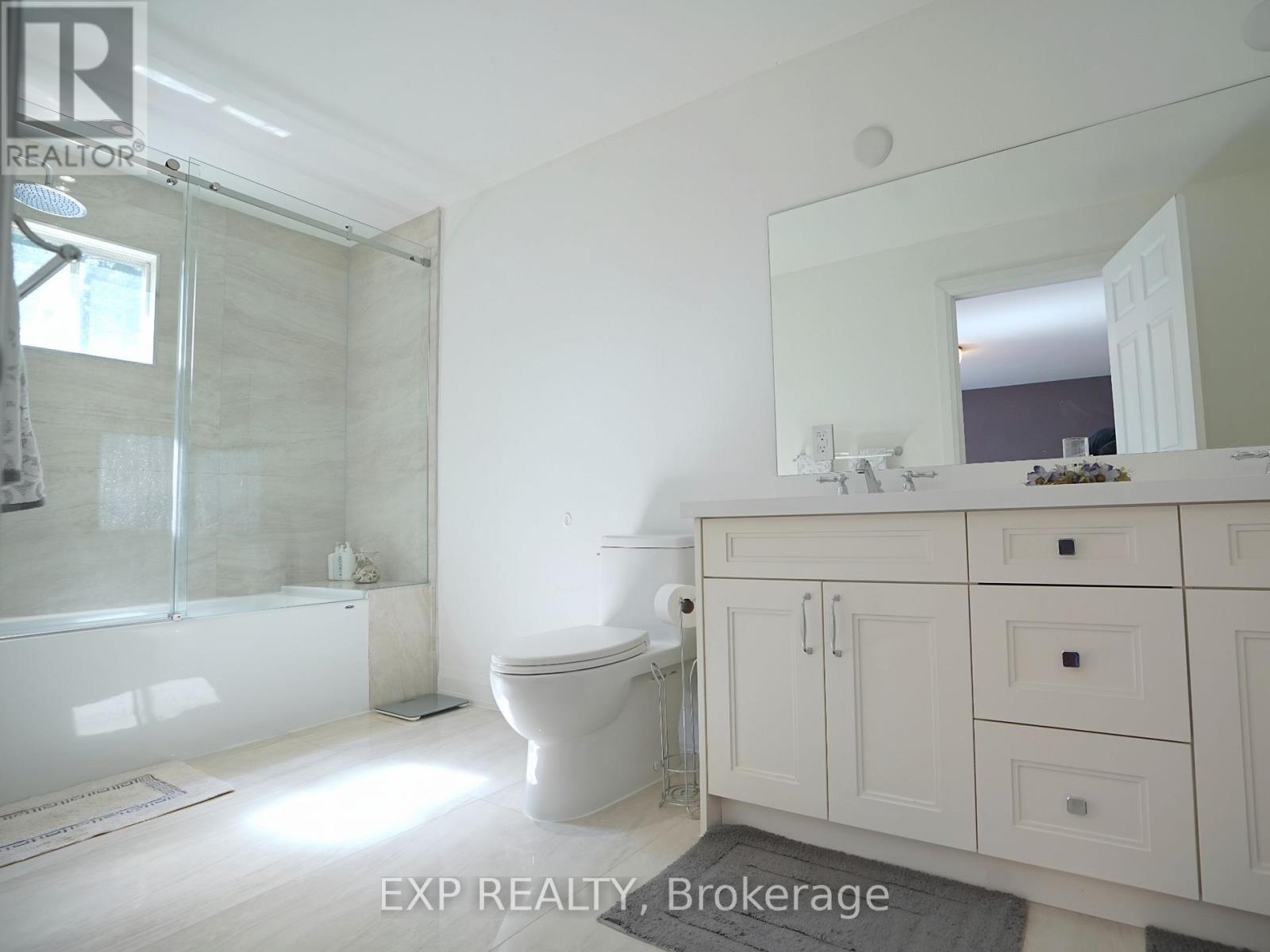 38 Tarbert Road, Toronto, Ontario  M2M 2Y2 - Photo 18 - C12473766