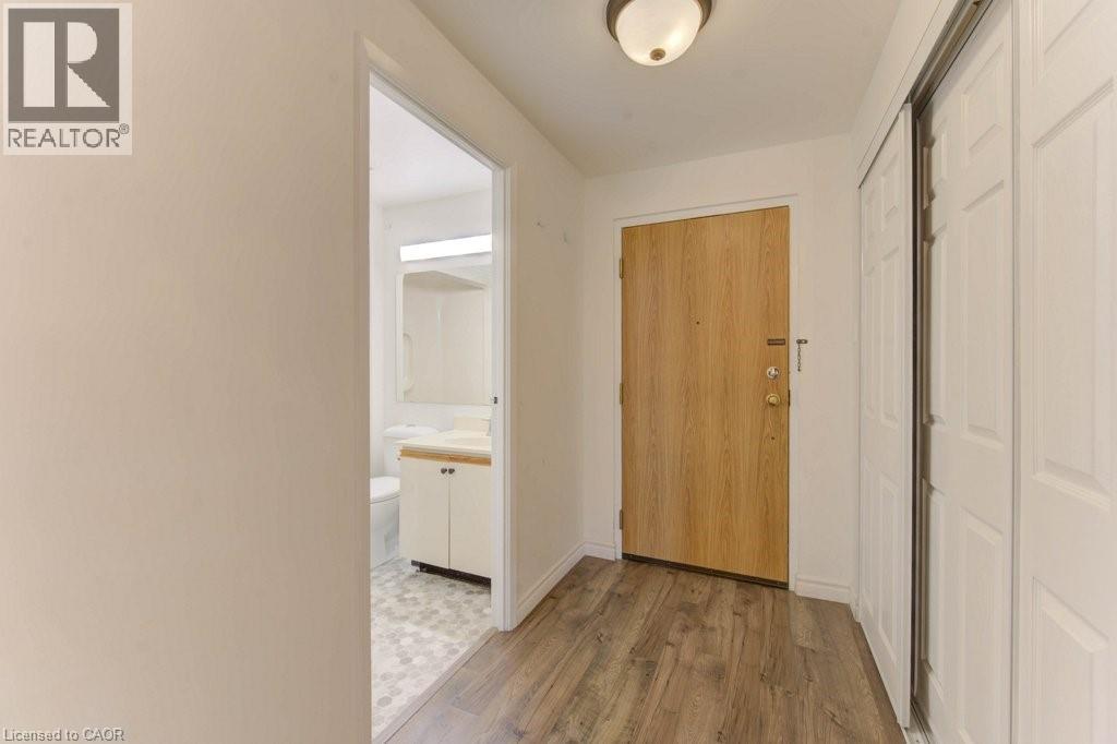 20 Ellen Street E Unit# 405, Kitchener, Ontario  N2H 6R7 - Photo 6 - 40771950