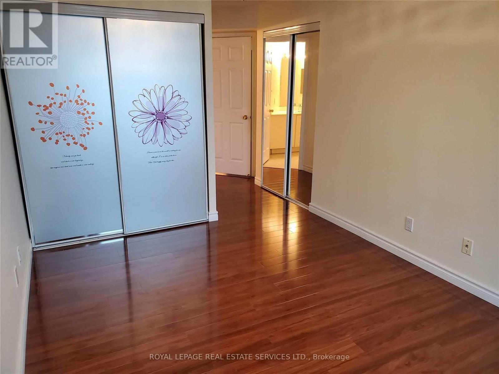 2015 - 8 Hillcrest Avenue, Toronto, Ontario  M2N 6Y6 - Photo 5 - C12473861