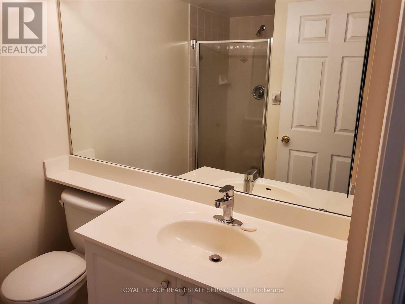 2015 - 8 Hillcrest Avenue, Toronto, Ontario  M2N 6Y6 - Photo 9 - C12473861
