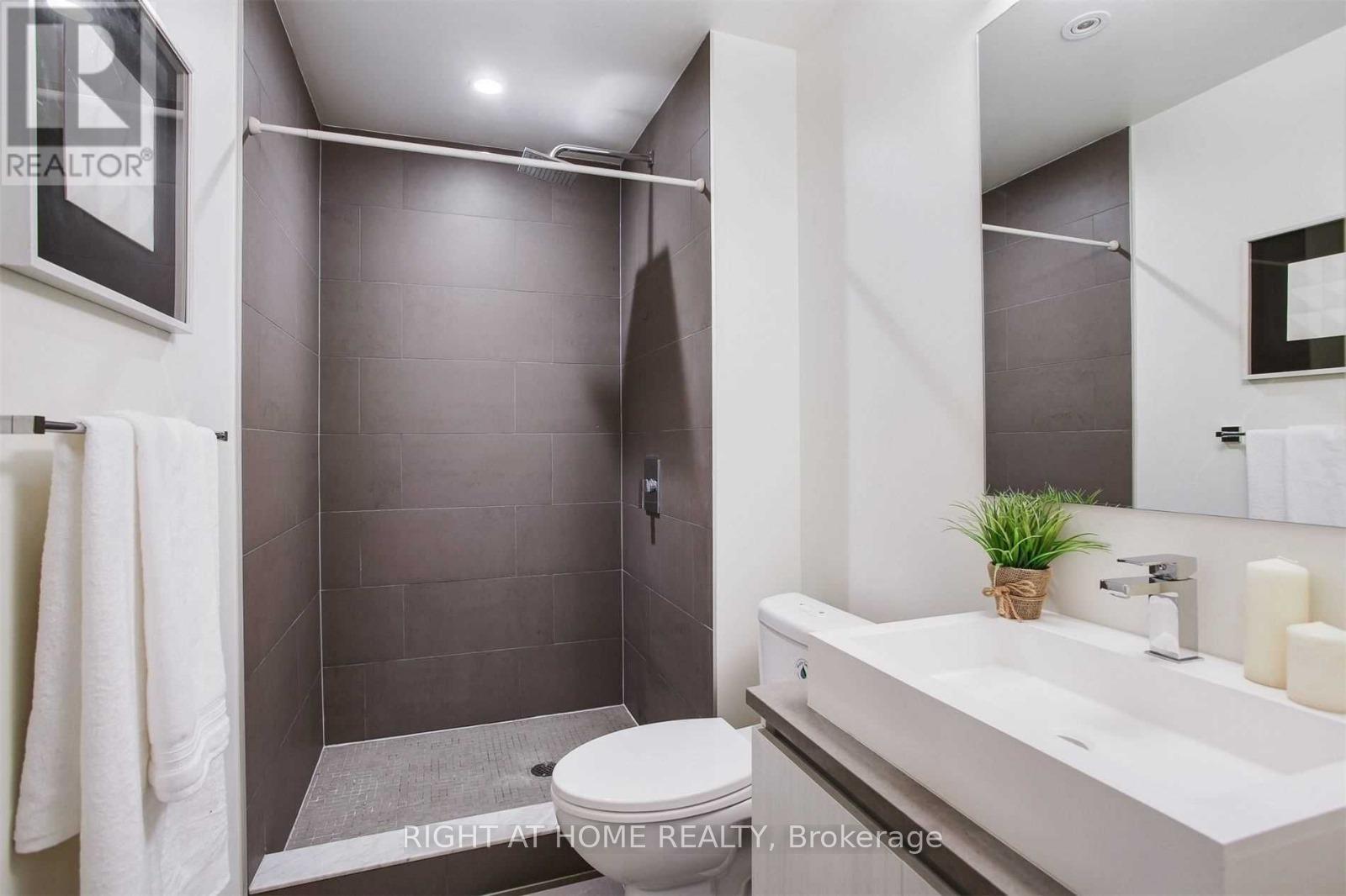 408 - 111 Bathurst Street, Toronto, Ontario  M5V 0M9 - Photo 15 - C12473871