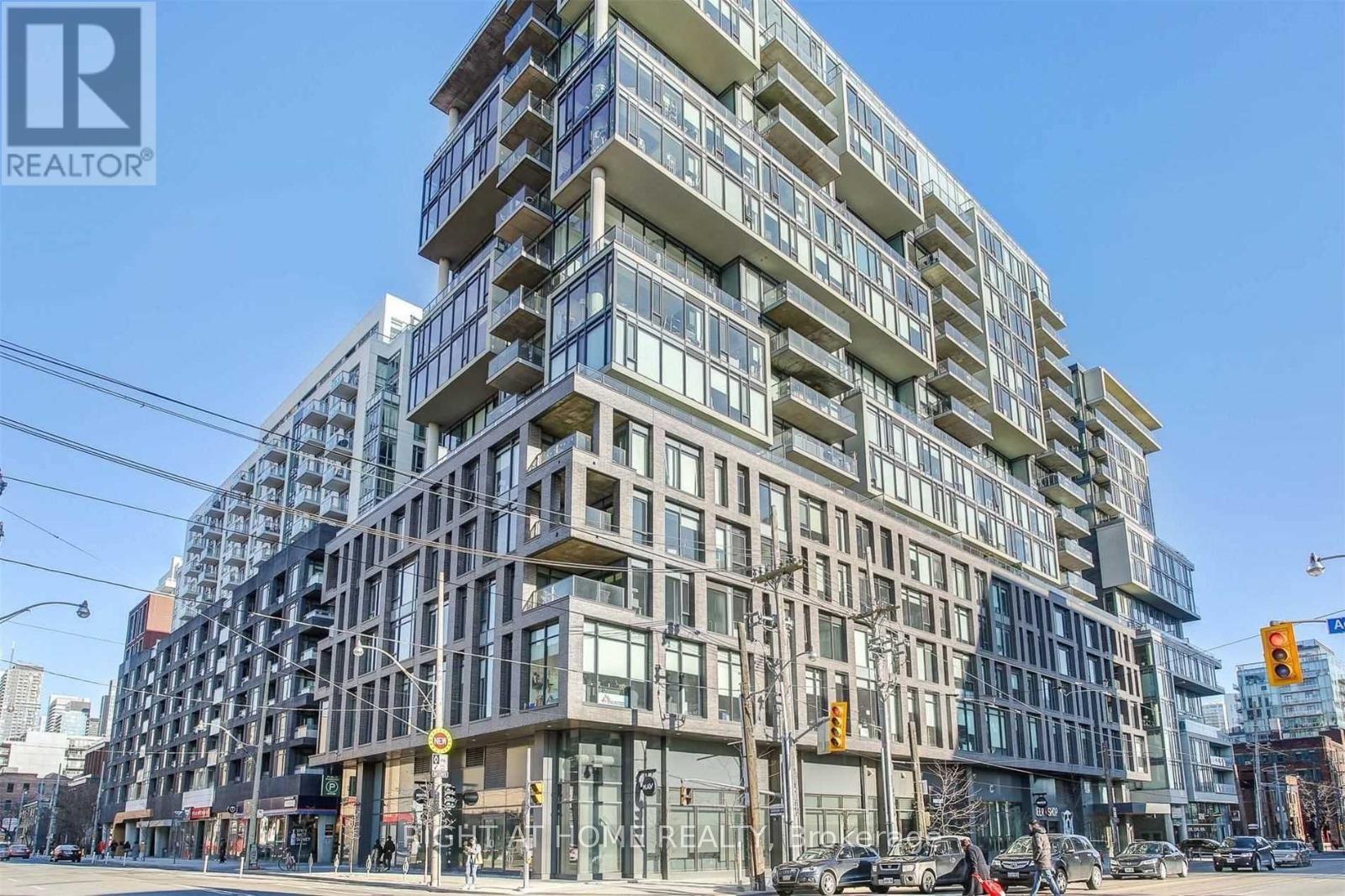 408 - 111 Bathurst Street, Toronto, Ontario  M5V 0M9 - Photo 2 - C12473871