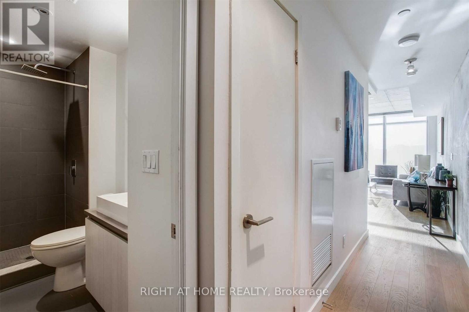 408 - 111 Bathurst Street, Toronto, Ontario  M5V 0M9 - Photo 6 - C12473871
