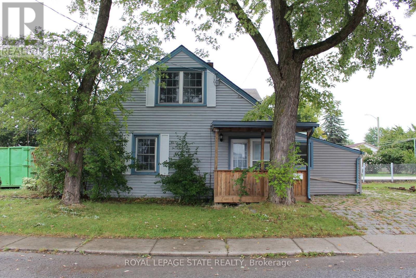 5406 Mcrae Street, Niagara Falls, Ontario  L2E 1R4 - Photo 10 - X12473655