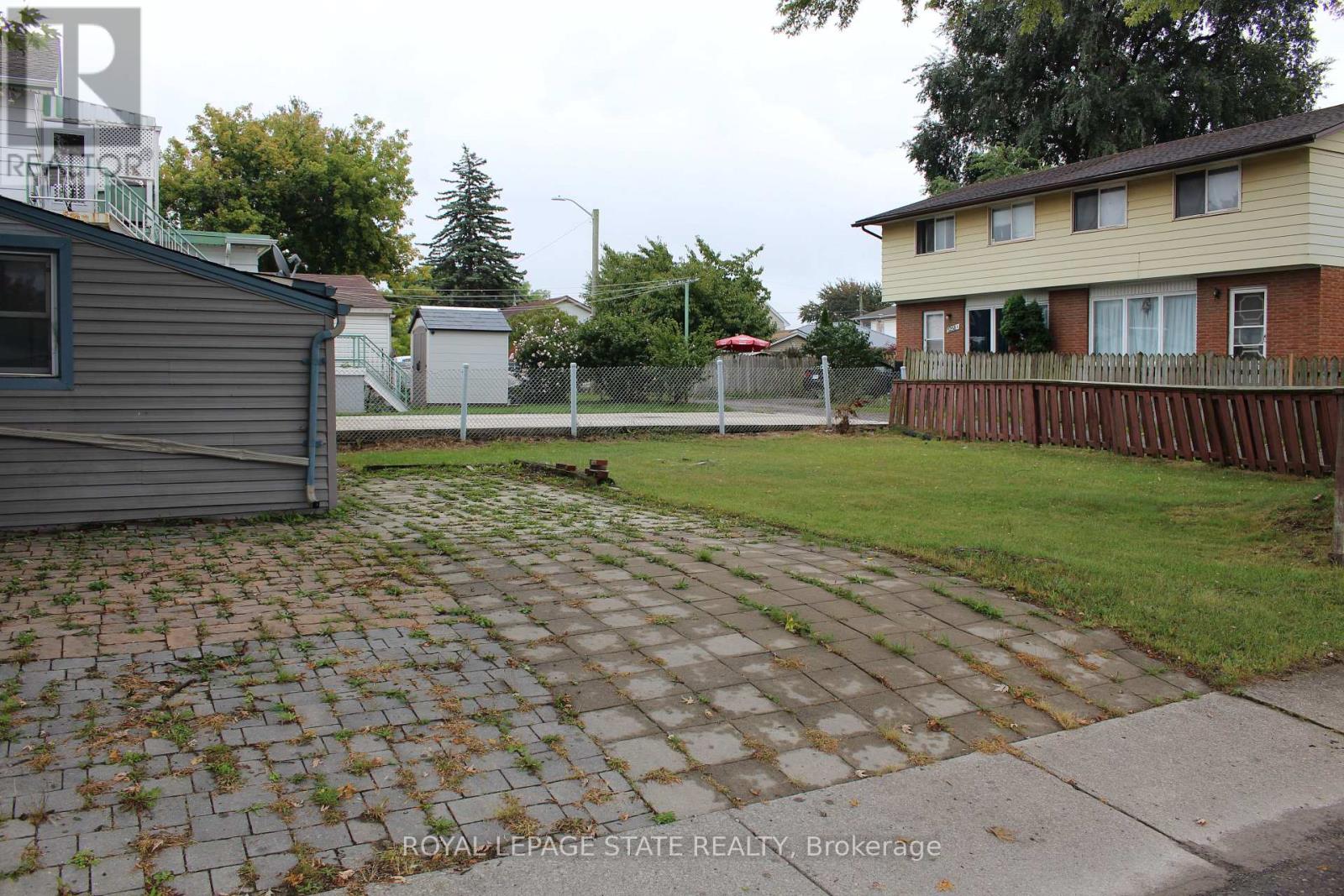 5406 Mcrae Street, Niagara Falls, Ontario  L2E 1R4 - Photo 11 - X12473655