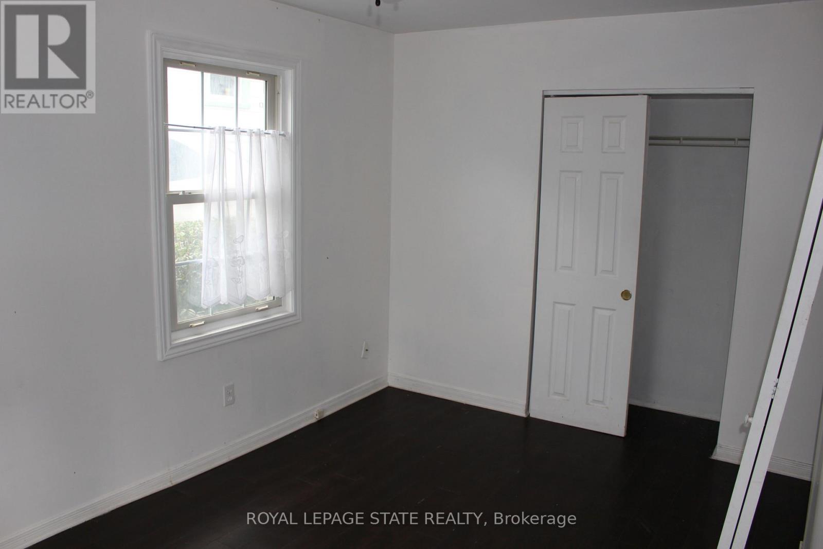 5406 Mcrae Street, Niagara Falls, Ontario  L2E 1R4 - Photo 15 - X12473655