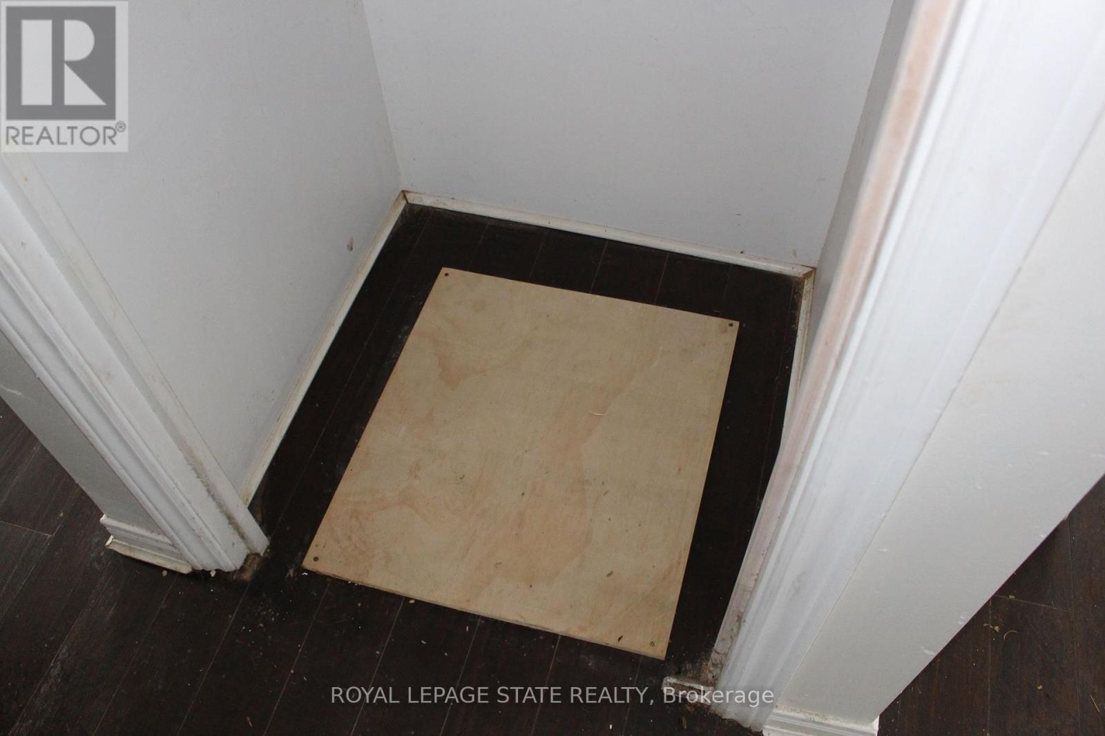 5406 Mcrae Street, Niagara Falls, Ontario  L2E 1R4 - Photo 27 - X12473655