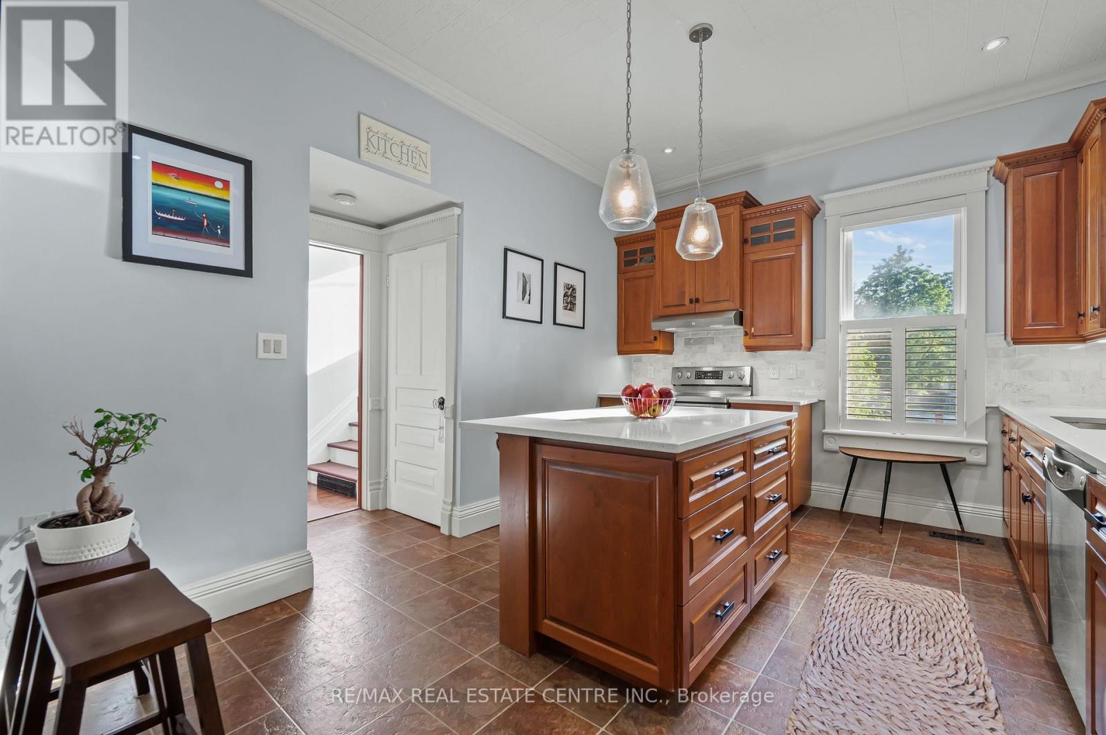415 Wallace Ave Avenue N, North Perth, Ontario  N4W 1L5 - Photo 17 - X12473693