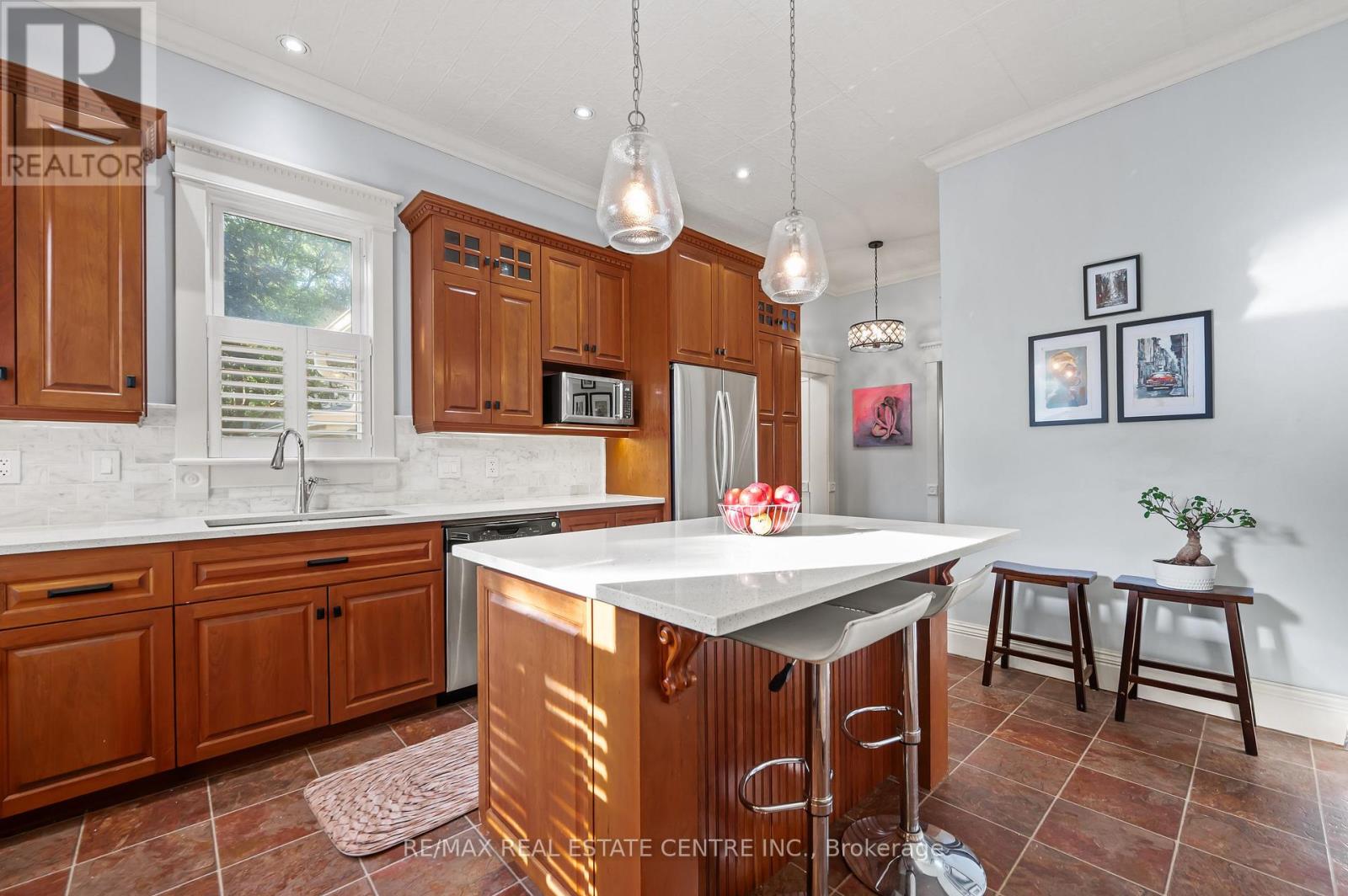 415 Wallace Ave Avenue N, North Perth, Ontario  N4W 1L5 - Photo 21 - X12473693