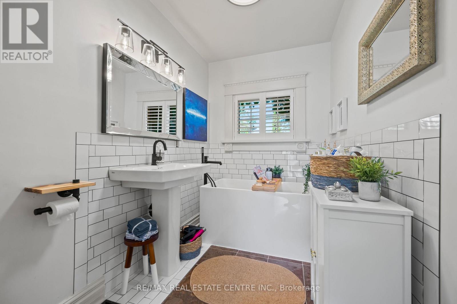 415 Wallace Ave Avenue N, North Perth, Ontario  N4W 1L5 - Photo 24 - X12473693