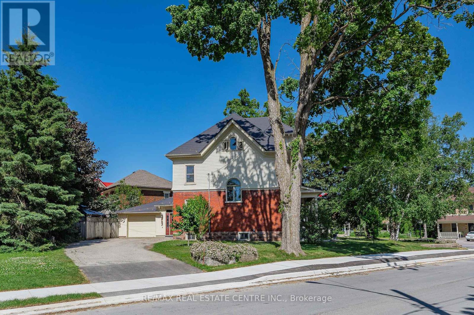 415 Wallace Ave Avenue N, North Perth, Ontario  N4W 1L5 - Photo 46 - X12473693