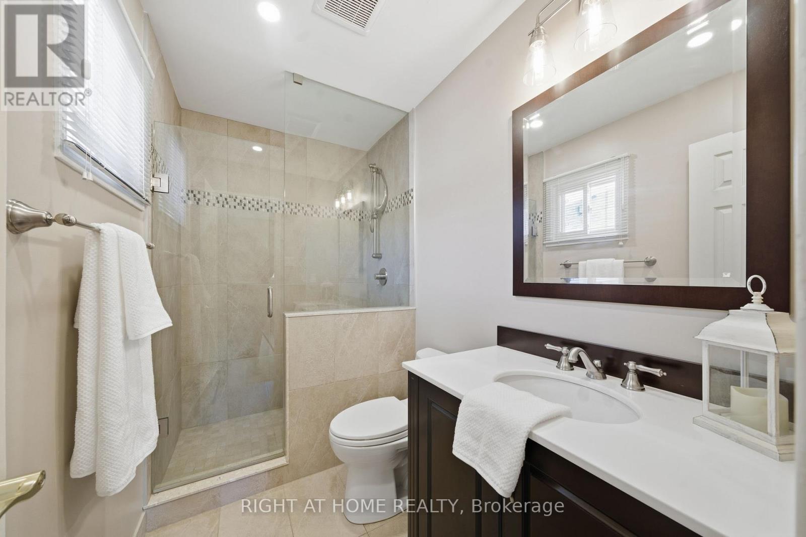 5 Wickens Crescent, Ajax (Central West), Ontario  L1T 3M7 - Photo 26 - E12473785