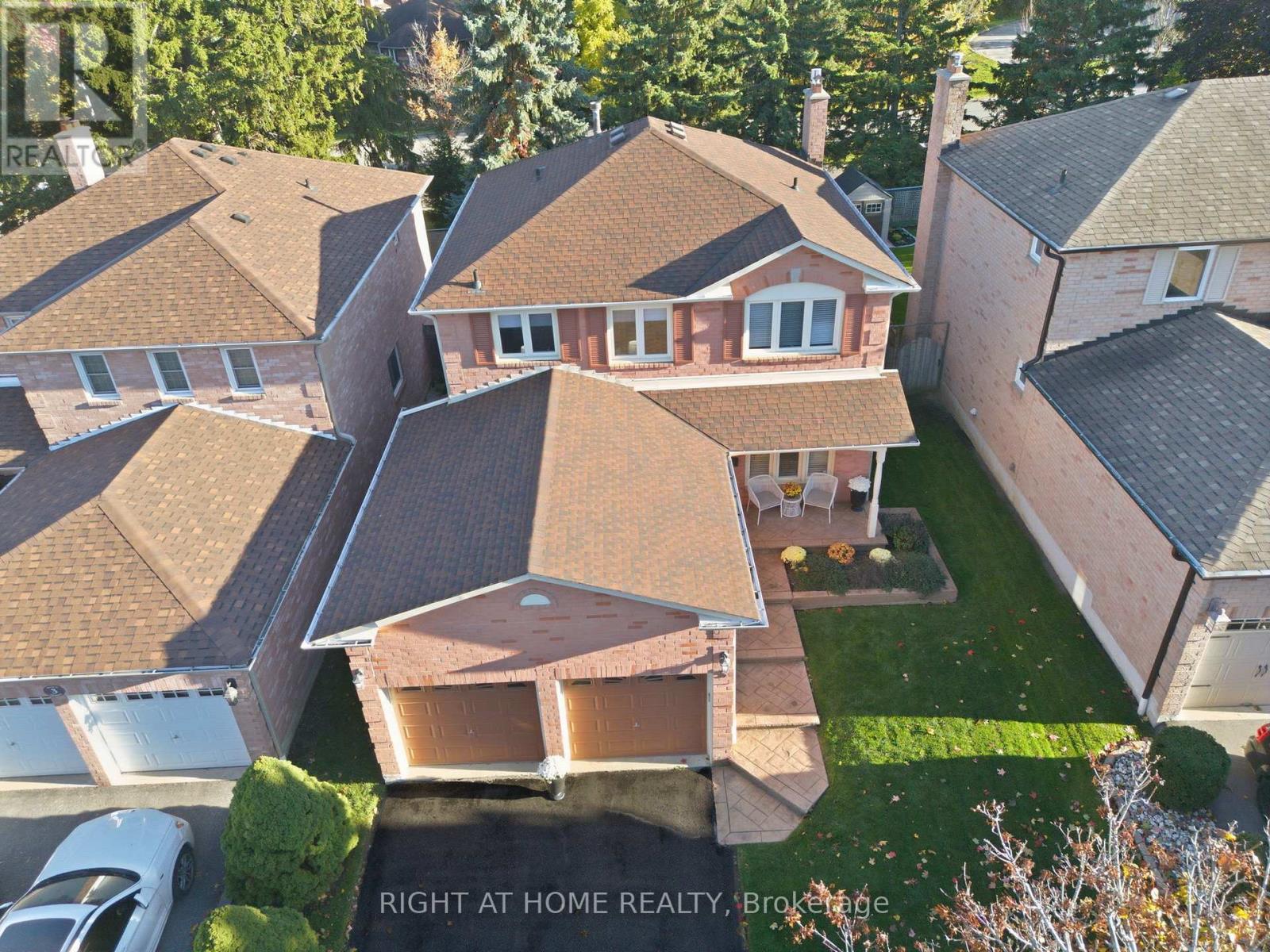5 Wickens Crescent, Ajax (Central West), Ontario  L1T 3M7 - Photo 3 - E12473785