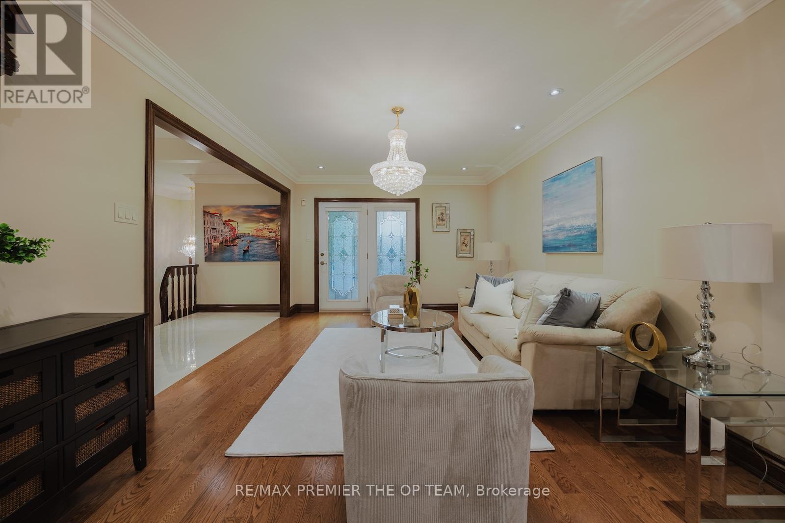 11 Imperial Court, Vaughan, Ontario  L4L 3T9 - Photo 14 - N12347457