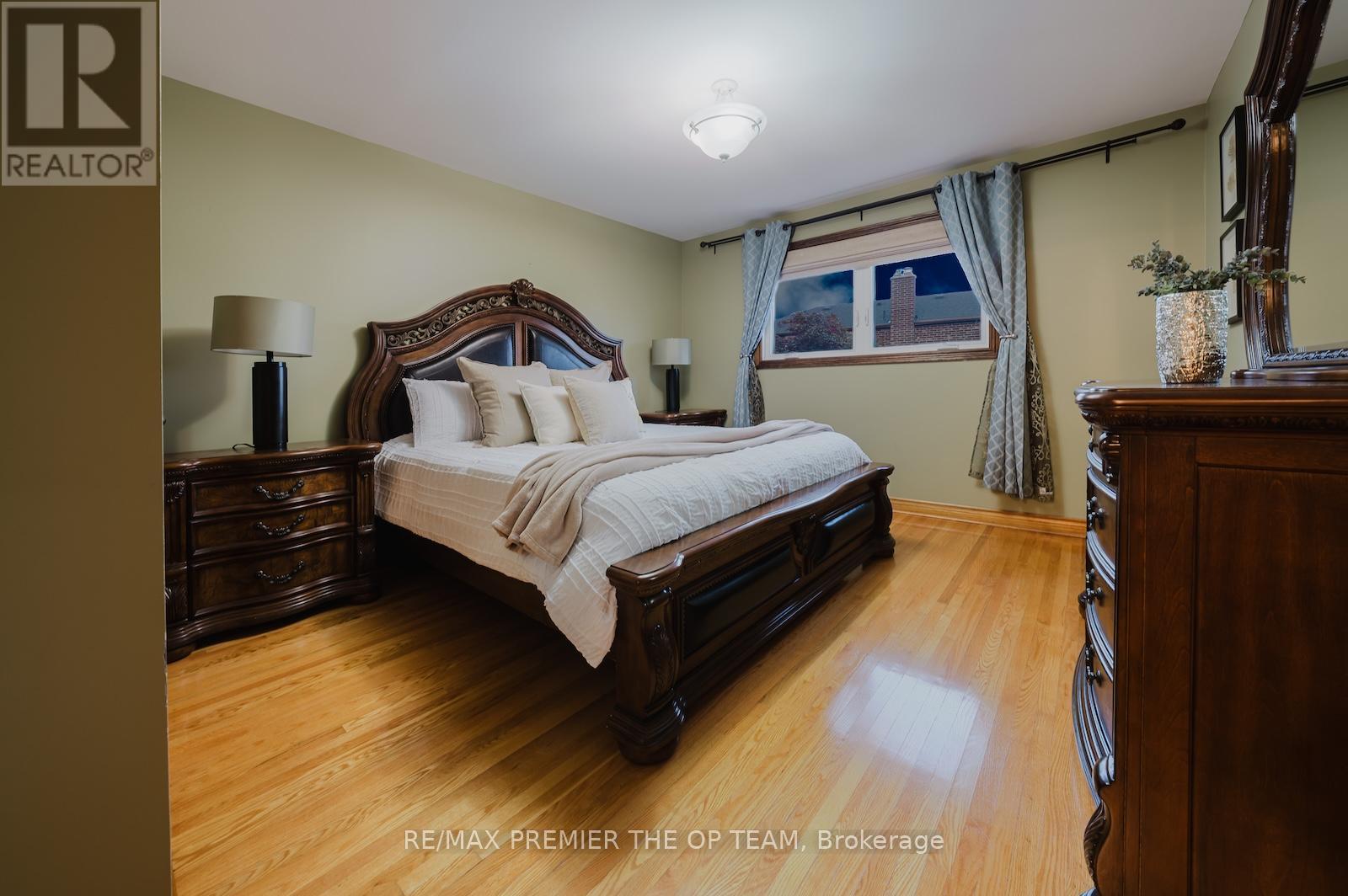11 Imperial Court, Vaughan, Ontario  L4L 3T9 - Photo 18 - N12347457
