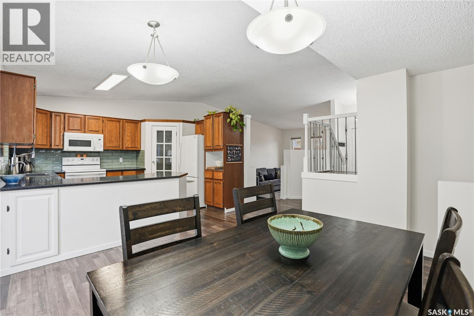 3327 Coughlin Bay E, Regina, Saskatchewan  S4V 1W3 - Photo 15 - SK021382
