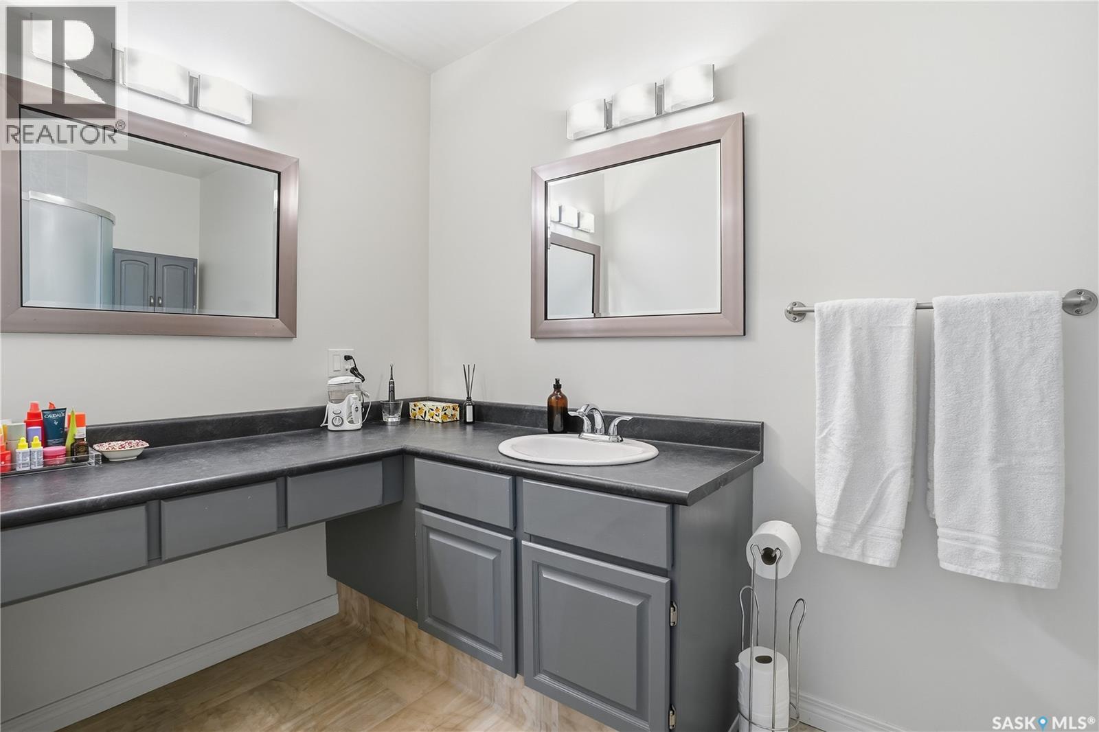 3327 Coughlin Bay E, Regina, Saskatchewan  S4V 1W3 - Photo 26 - SK021382