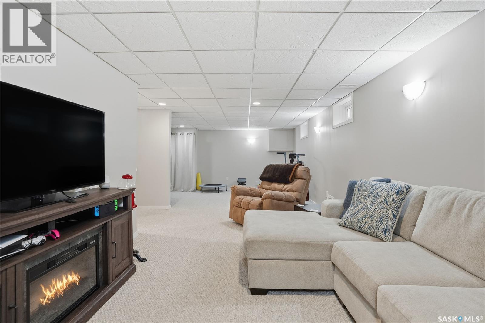 3327 Coughlin Bay E, Regina, Saskatchewan  S4V 1W3 - Photo 35 - SK021382