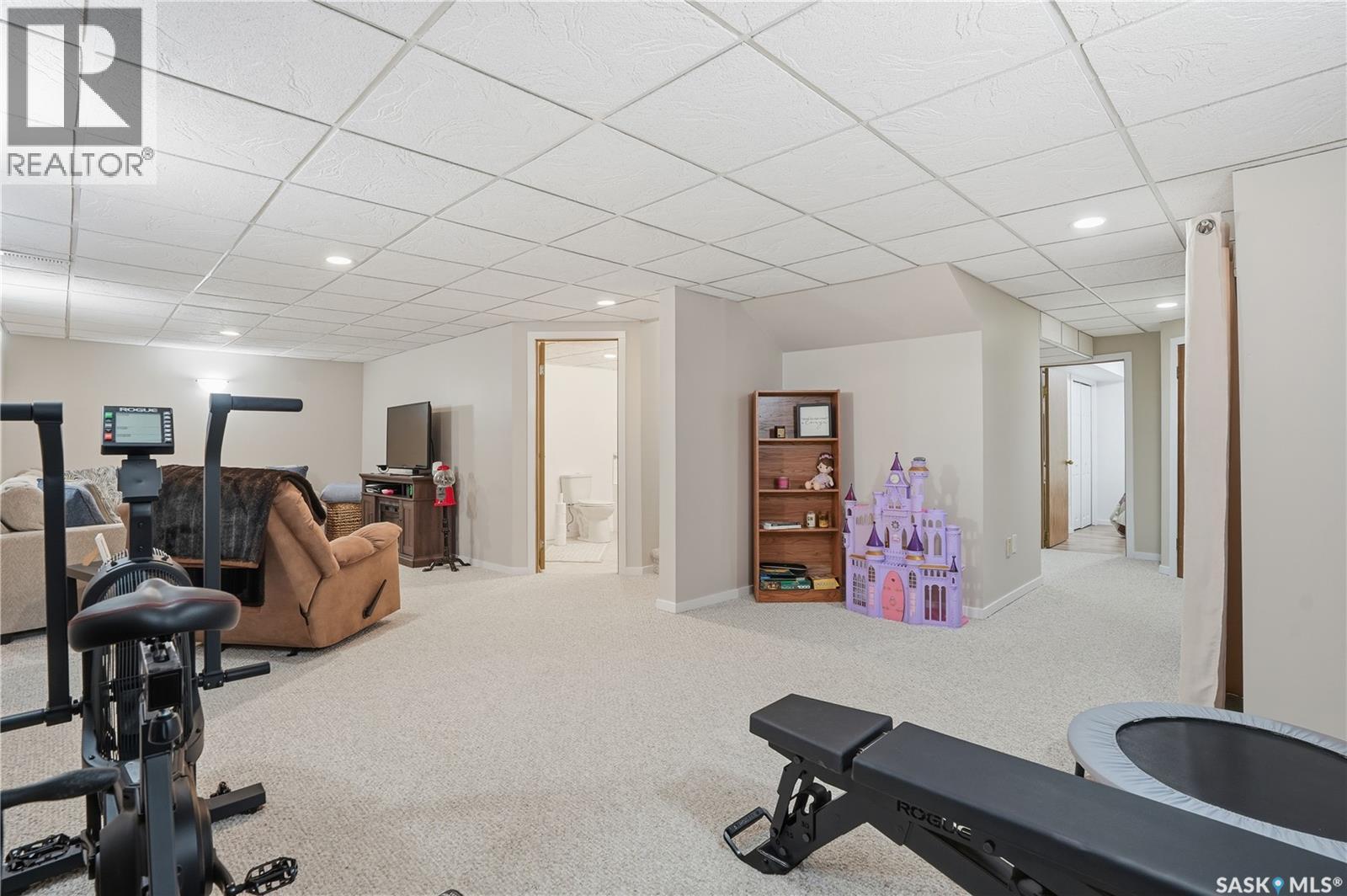 3327 Coughlin Bay E, Regina, Saskatchewan  S4V 1W3 - Photo 36 - SK021382