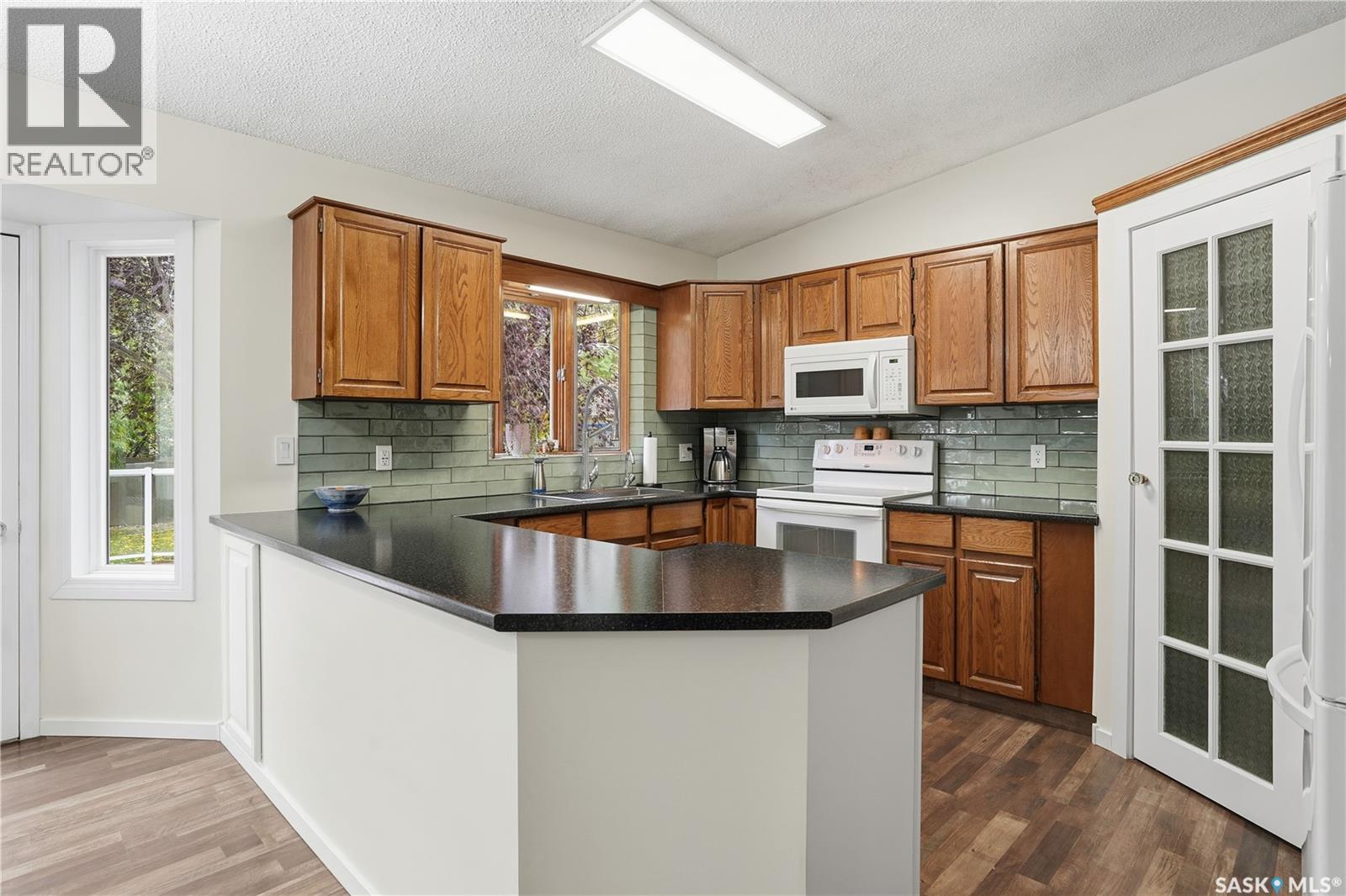 3327 Coughlin Bay E, Regina, Saskatchewan  S4V 1W3 - Photo 8 - SK021382