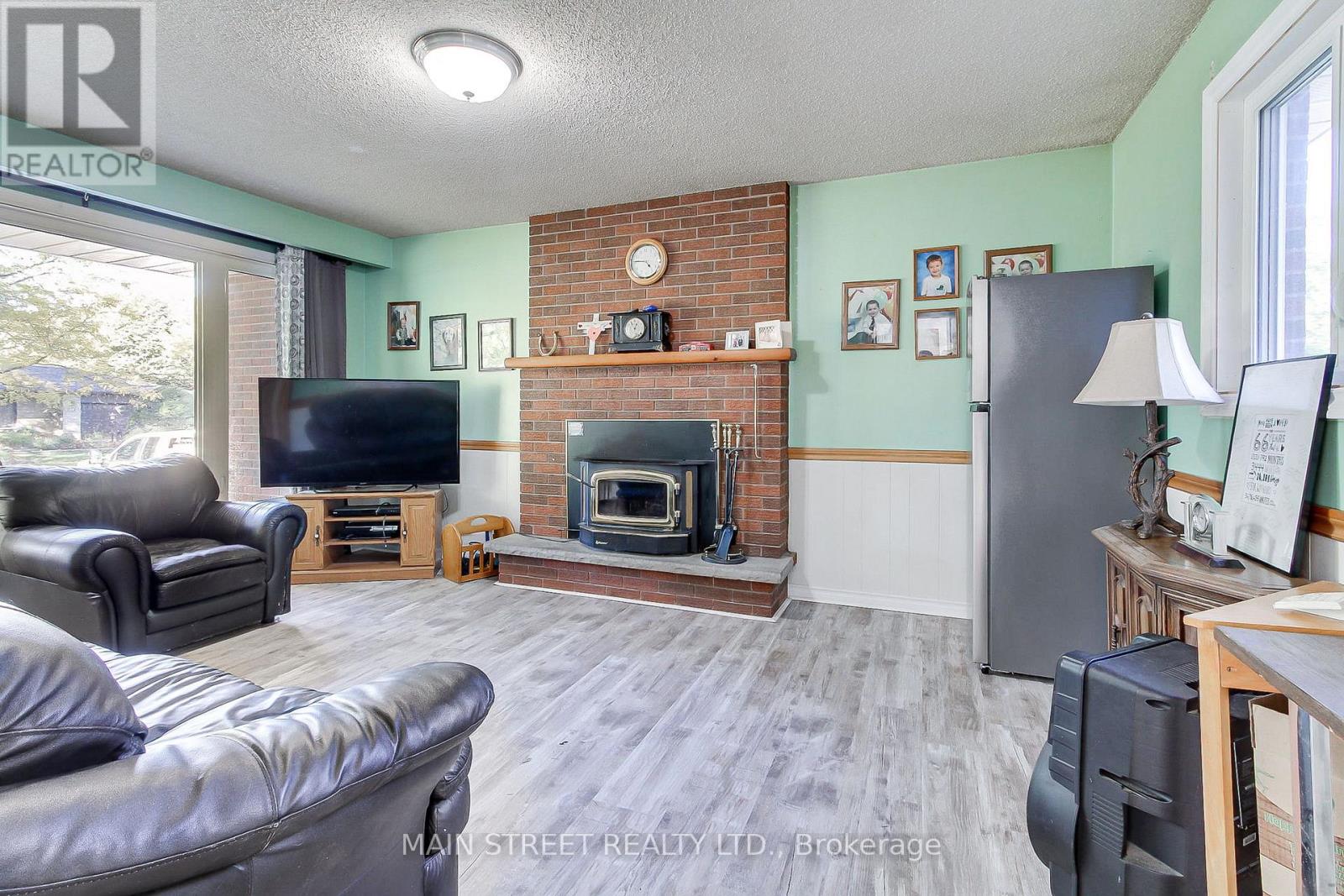 16 Ramsay Street, East Gwillimbury, Ontario  L0G 1H0 - Photo 10 - N12473717