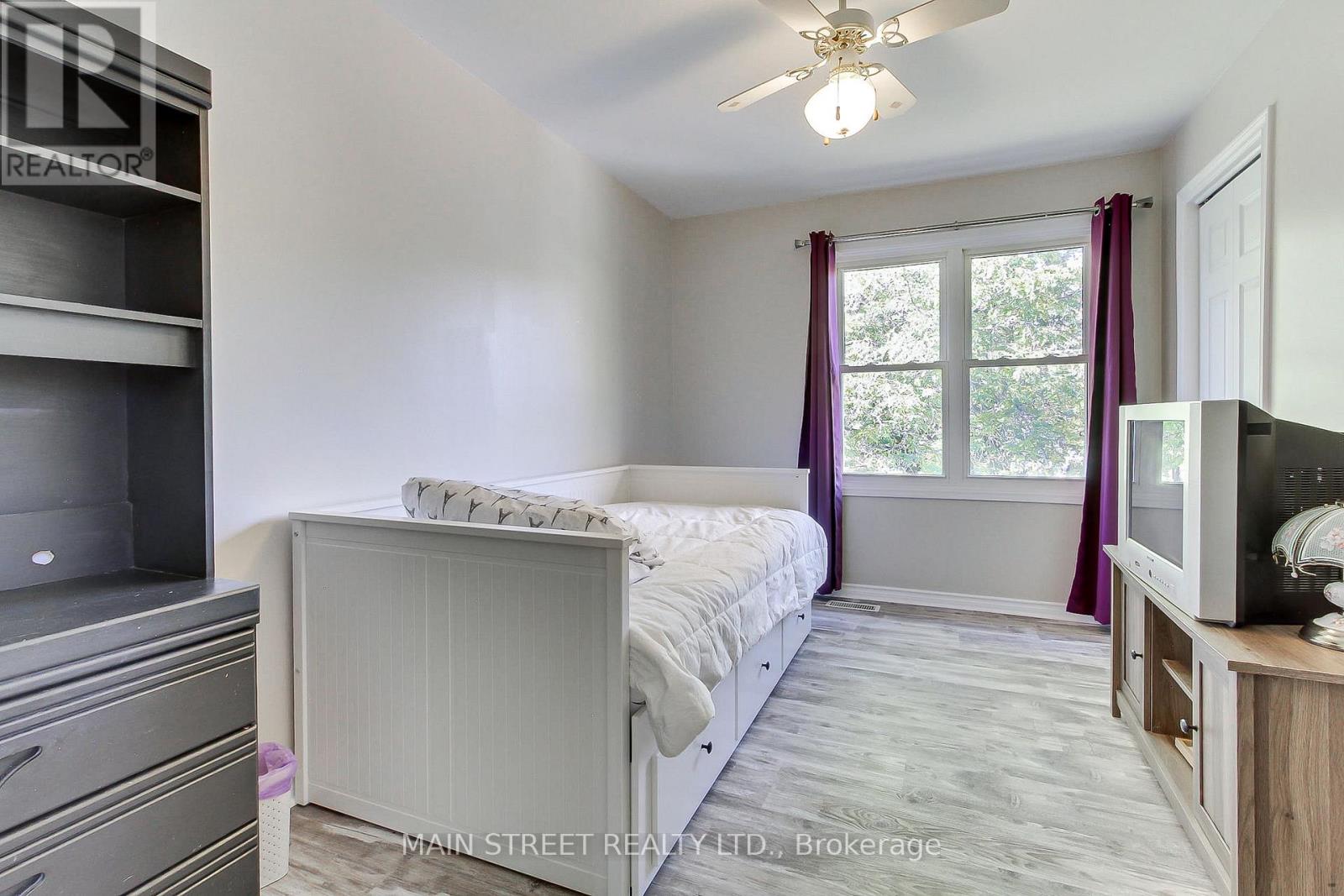 16 Ramsay Street, East Gwillimbury, Ontario  L0G 1H0 - Photo 14 - N12473717