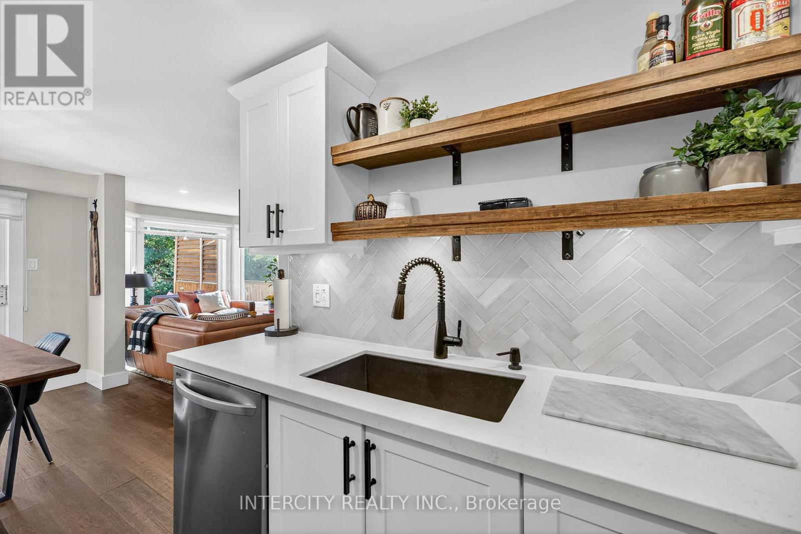 107 Albert Street E, New Tecumseth, Ontario  L9R 1G3 - Photo 17 - N12473720