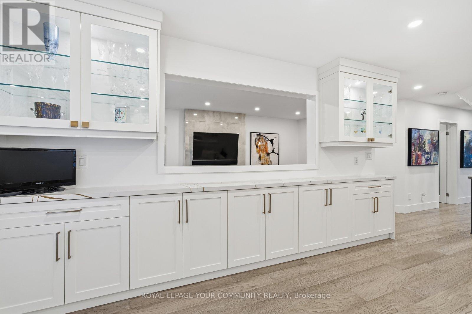 15 Redondo Drive, Vaughan, Ontario  L4J 7S7 - Photo 19 - N12473745