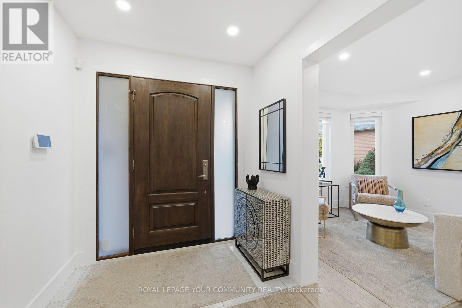 15 Redondo Drive, Vaughan, Ontario  L4J 7S7 - Photo 6 - N12473745