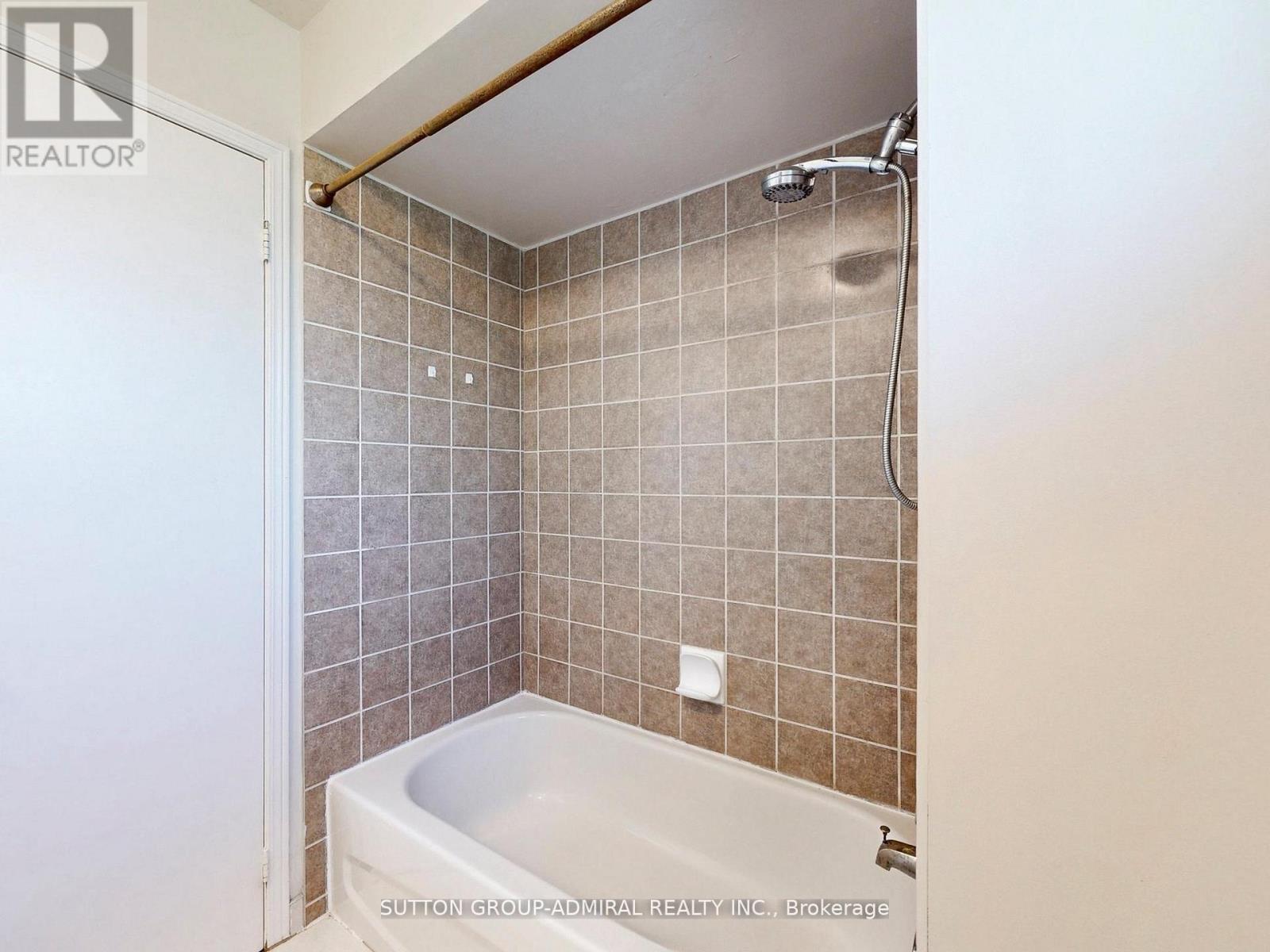 280 Bernard Avenue, Richmond Hill, Ontario  L4S 1C9 - Photo 25 - N12473746