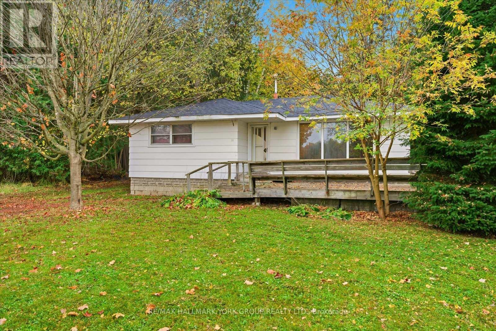 32 Station Road, Georgina, Ontario  L0E 1N0 - Photo 33 - N12473793
