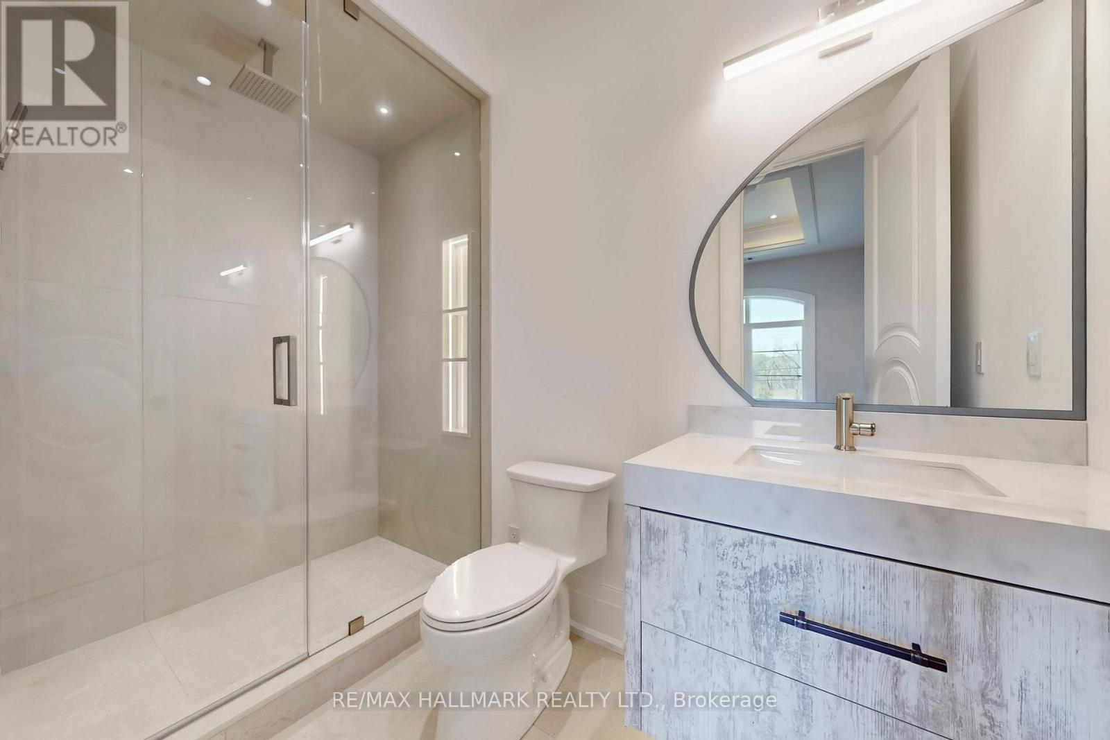 150 Olde Bayview Avenue, Richmond Hill, Ontario  L4E 3C6 - Photo 29 - N12473807
