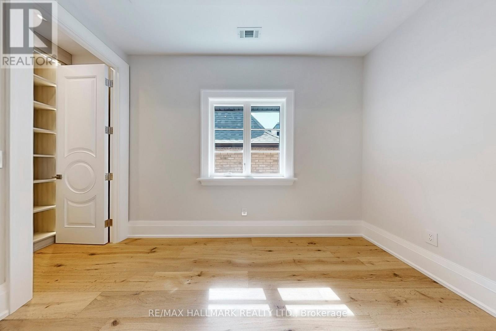 150 Olde Bayview Avenue, Richmond Hill, Ontario  L4E 3C6 - Photo 35 - N12473807