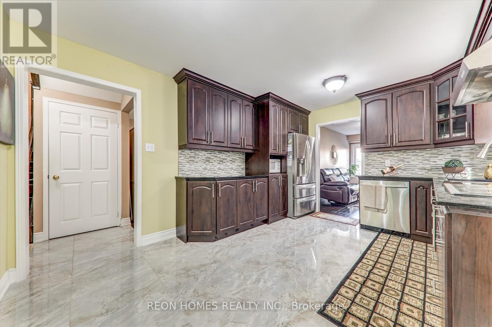 31 Sophia Road, Markham, Ontario  L3S 3Y5 - Photo 11 - N12473834