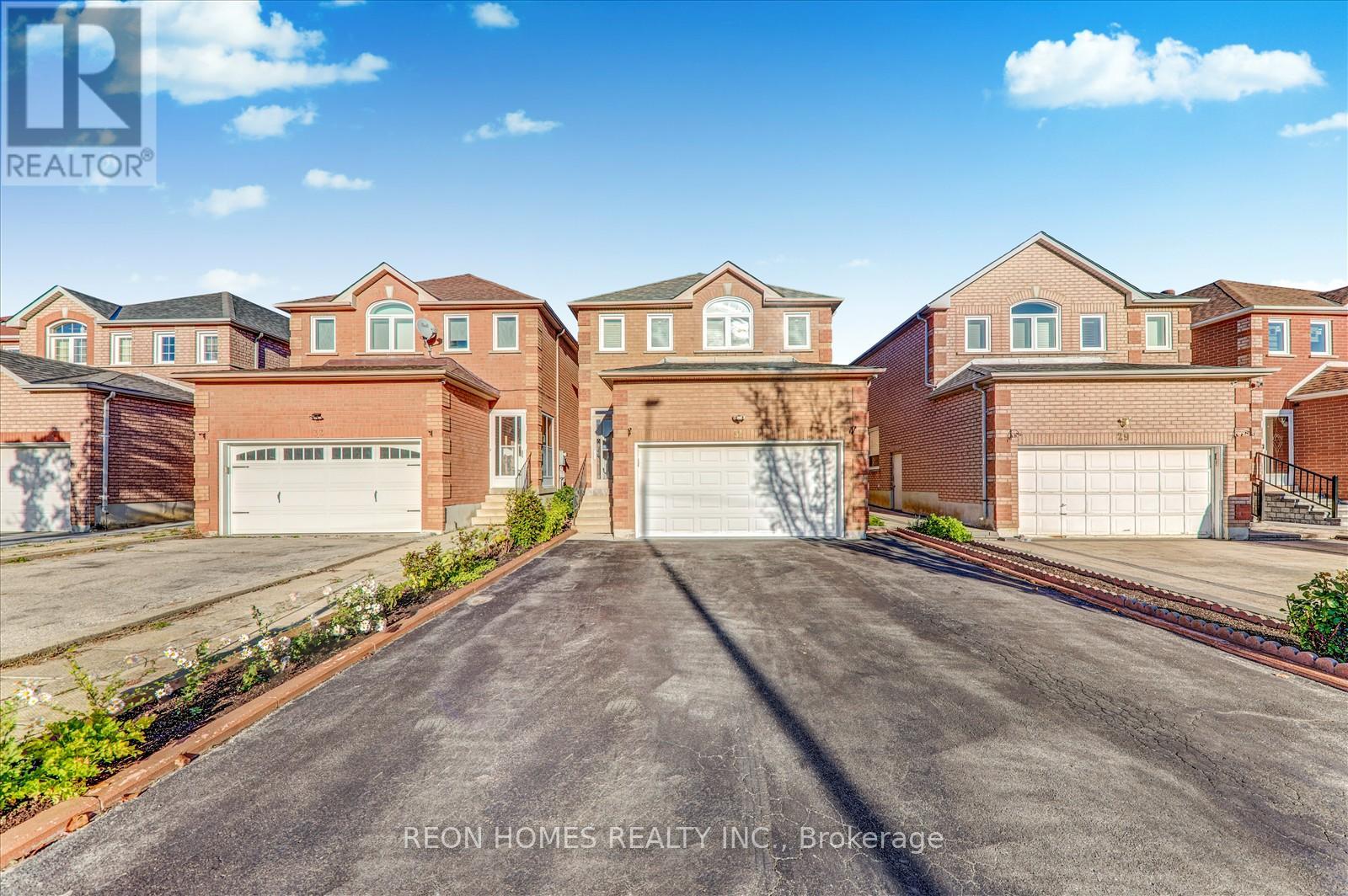 31 Sophia Road, Markham, Ontario  L3S 3Y5 - Photo 2 - N12473834