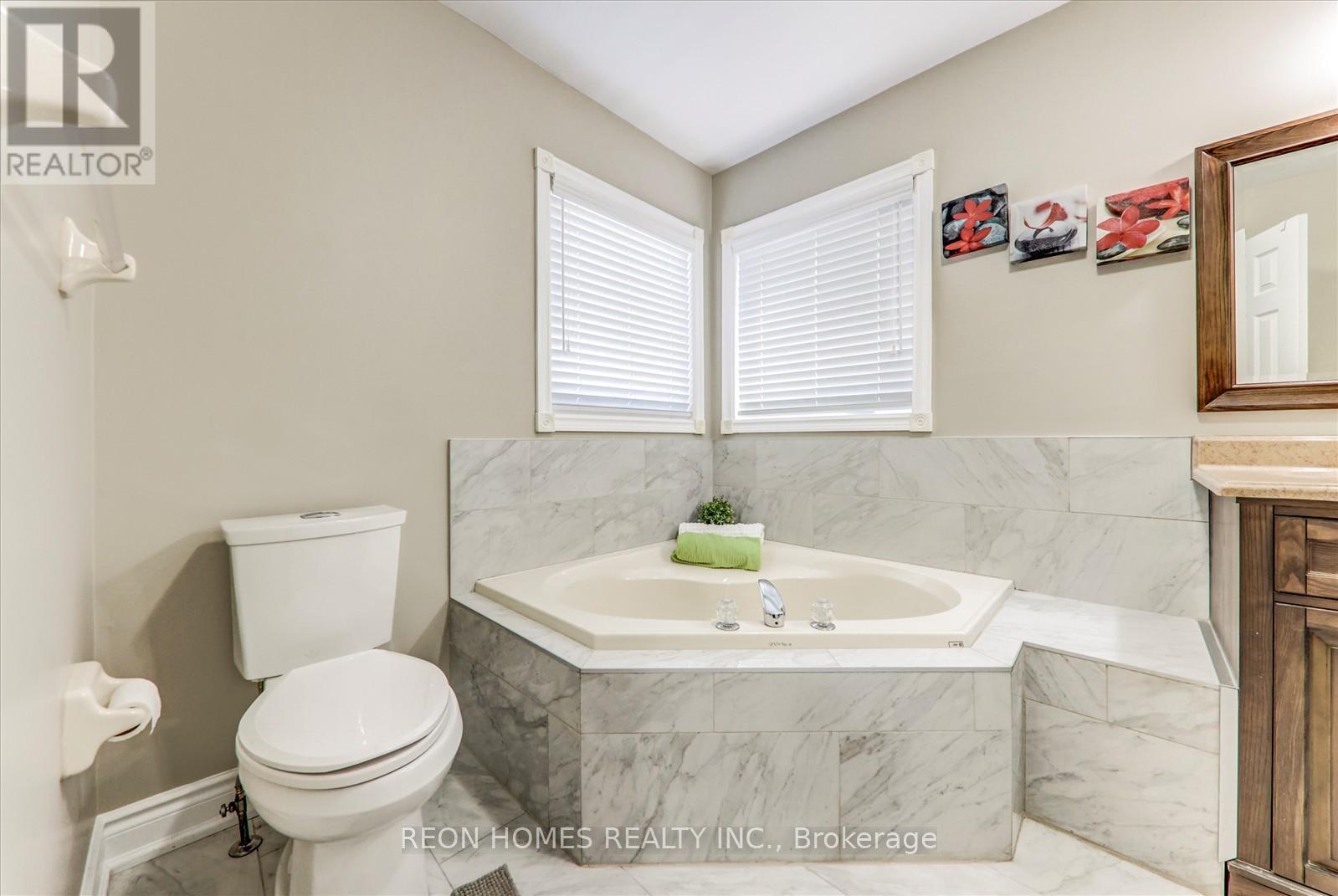 31 Sophia Road, Markham, Ontario  L3S 3Y5 - Photo 22 - N12473834