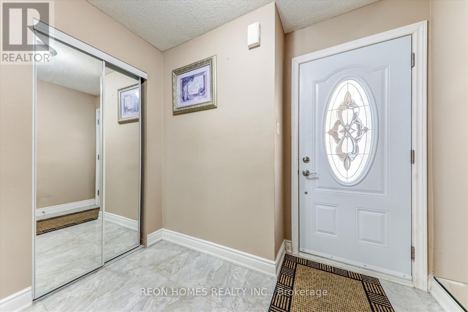31 Sophia Road, Markham, Ontario  L3S 3Y5 - Photo 6 - N12473834