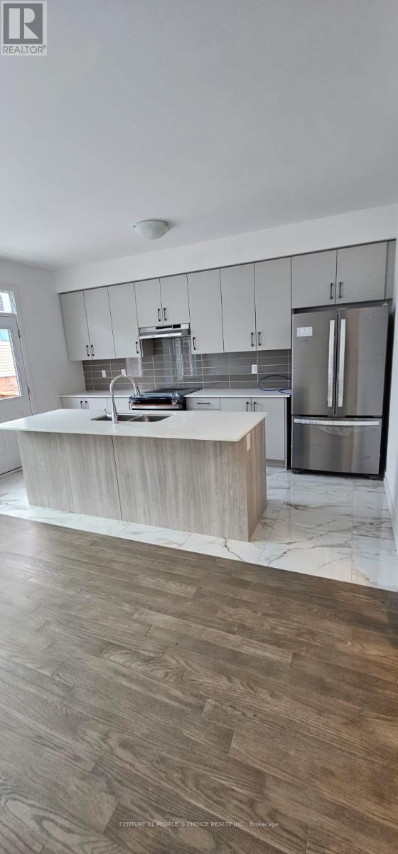 27 Lyall Stokes Circle, East Gwillimbury, Ontario  L0G 1M0 - Photo 11 - N12473841