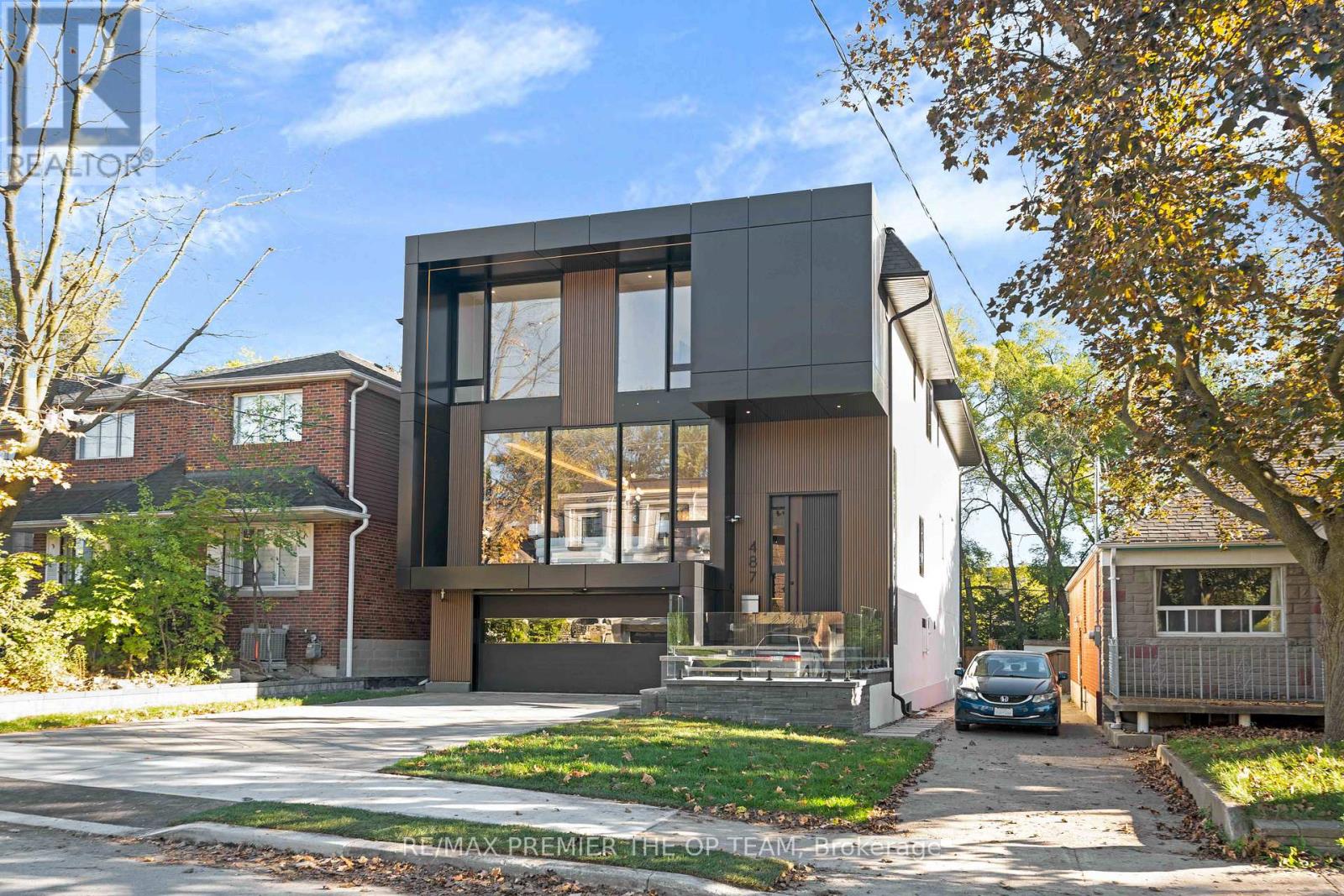 487 Coldstream Avenue, Toronto, Ontario  M5N 1Y6 - Photo 2 - C12472759