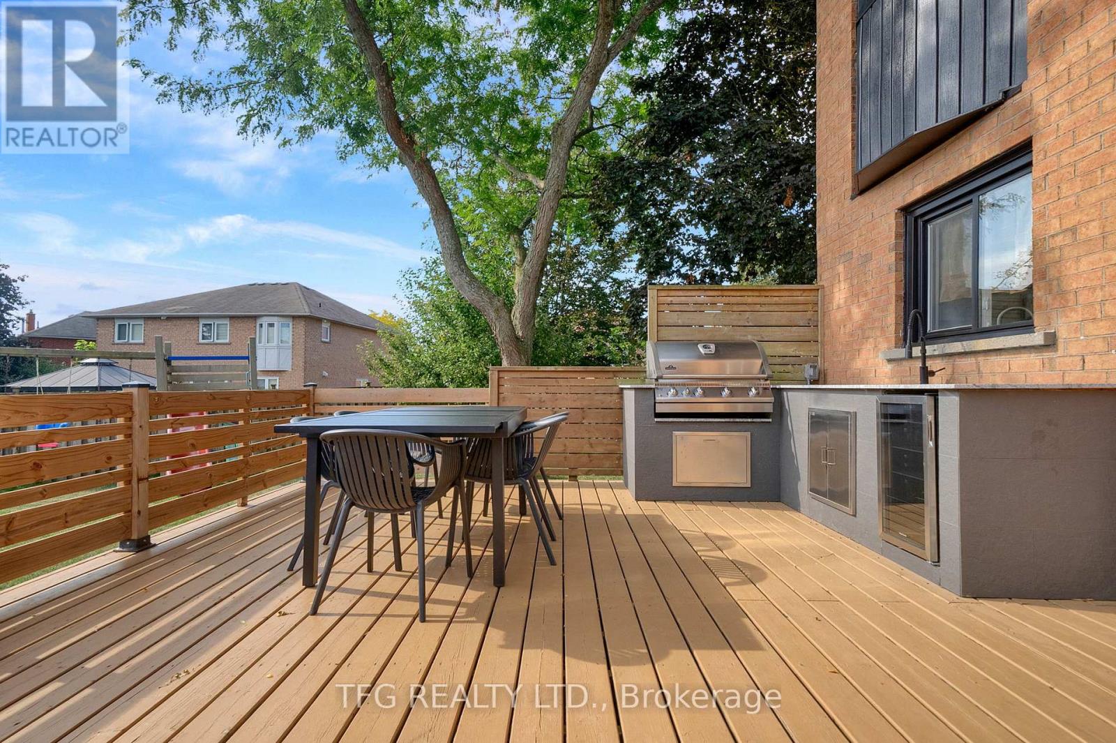 32 Falstaff Crescent, Whitby, Ontario  L1R 1W3 - Photo 39 - E12471556