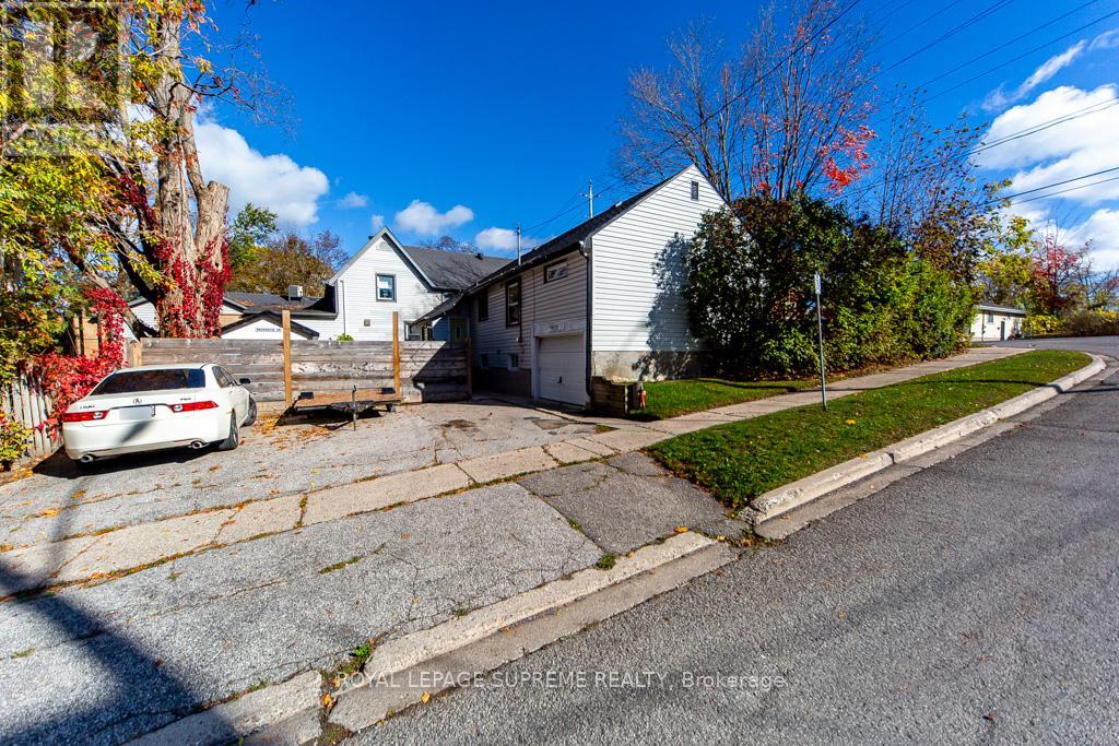 248 Mississaga Street W, Orillia, Ontario  L3V 3B5 - Photo 22 - S12473762
