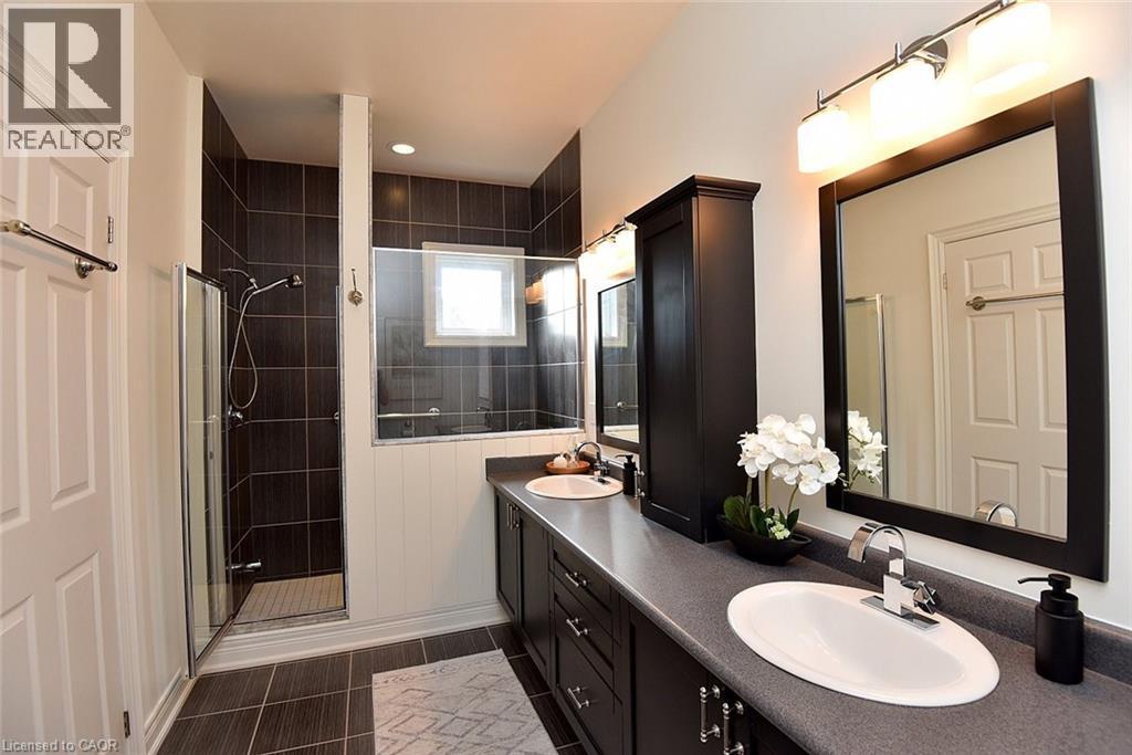 35 Riding Park Place, Dundas, Ontario  L9H 0B1 - Photo 25 - 40780948