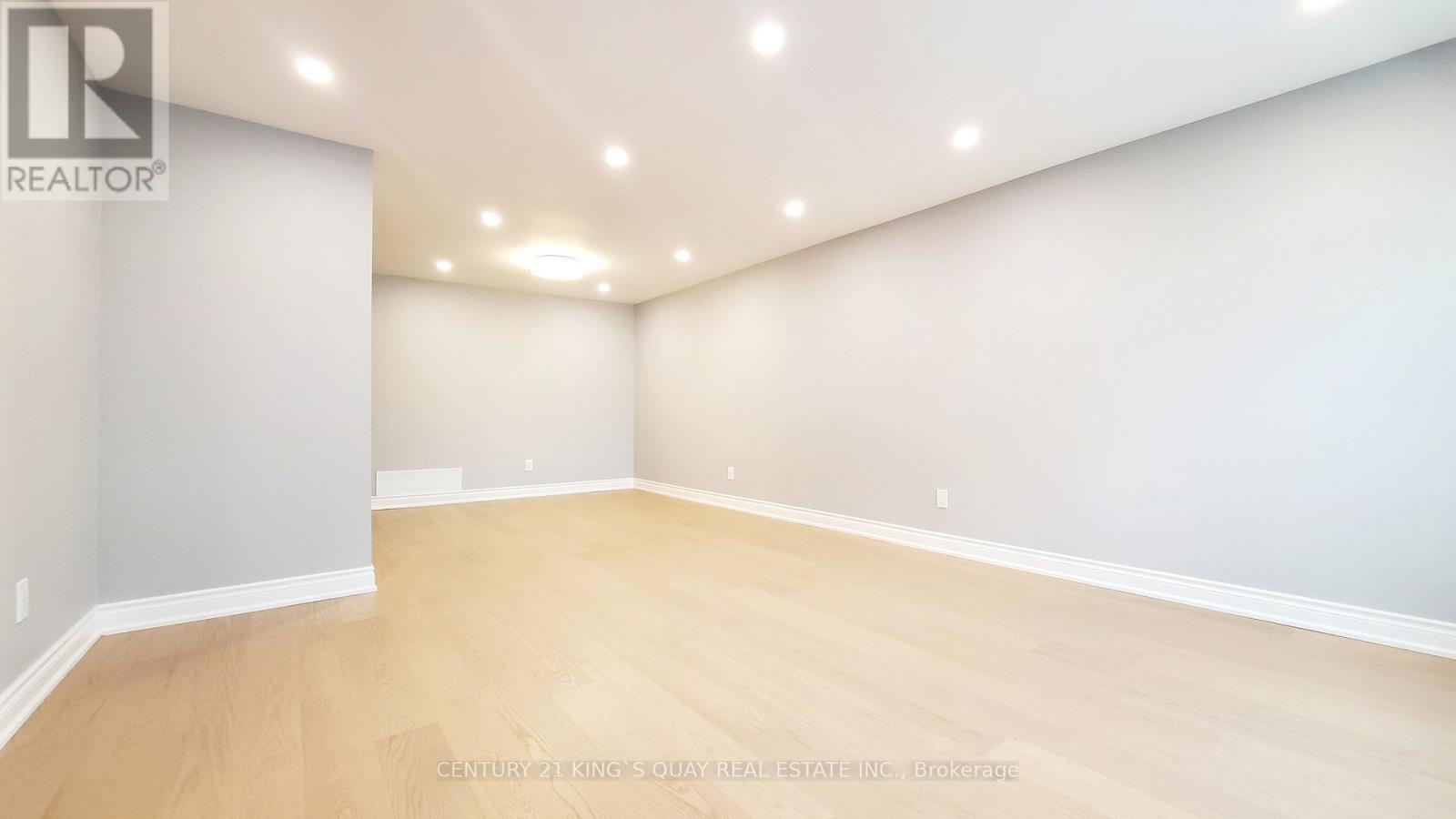 20 Rakewood Crescent, Toronto, Ontario  M1V 1M7 - Photo 4 - E12473486