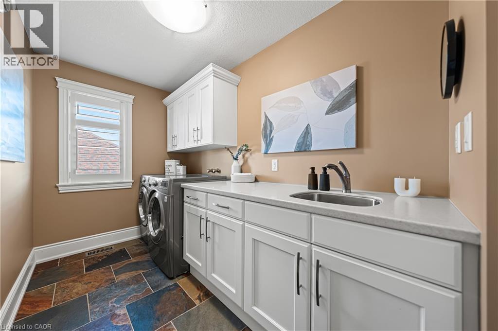 541 Falconridge Crescent, Kitchener, Ontario  N2K 4J2 - Photo 37 - 40780468