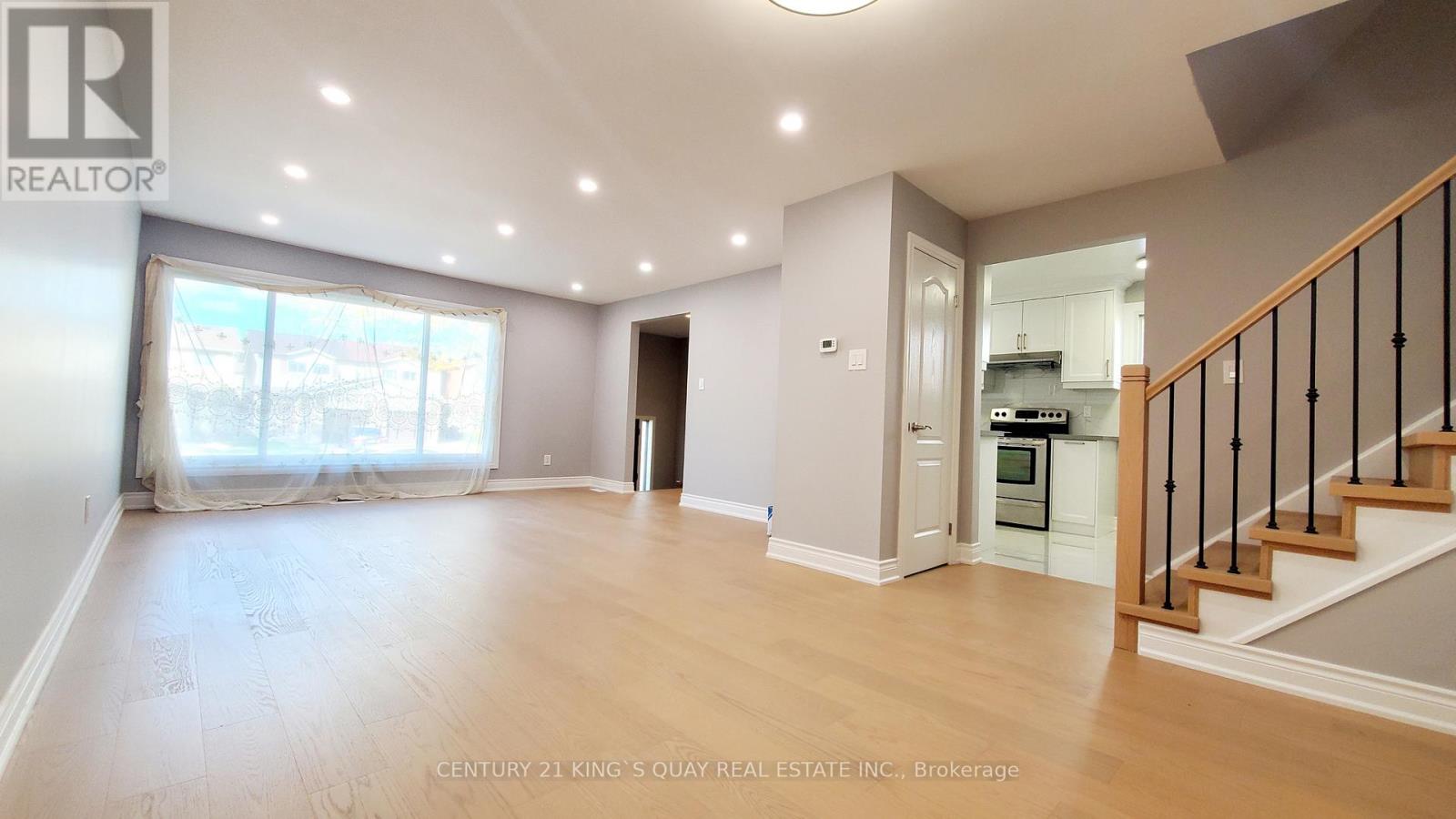 20 Rakewood Crescent, Toronto, Ontario  M1V 1M7 - Photo 2 - E12473486