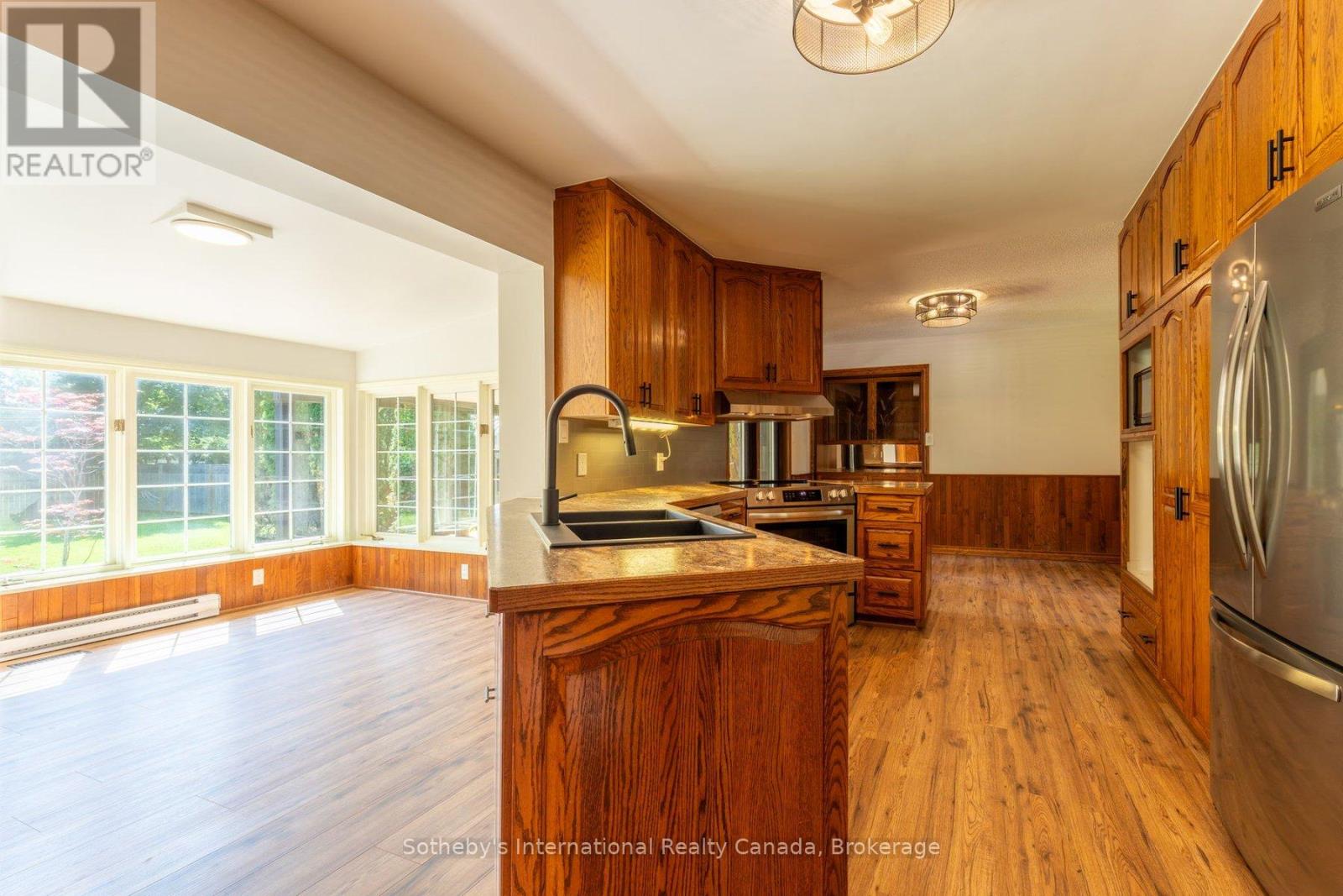 31 Elizabeth Street E, Clearview (Creemore), Ontario  L0M 1G0 - Photo 22 - S12473950