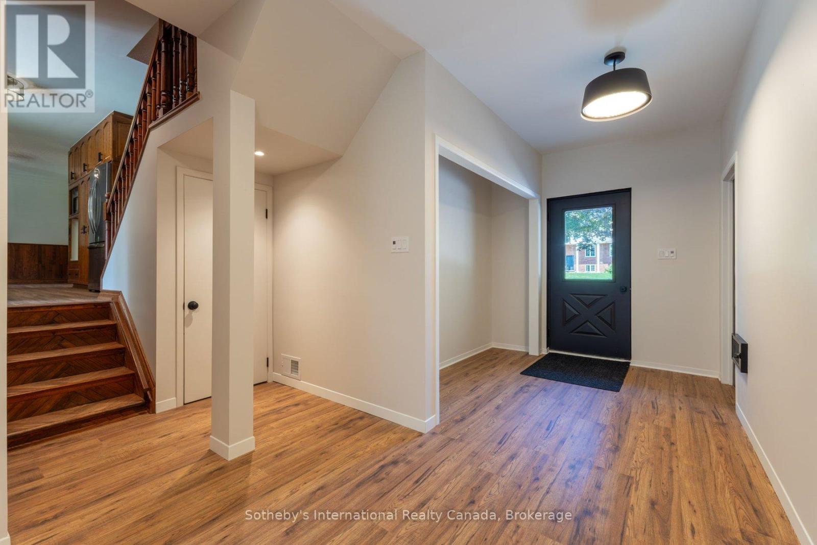 31 Elizabeth Street E, Clearview (Creemore), Ontario  L0M 1G0 - Photo 28 - S12473950