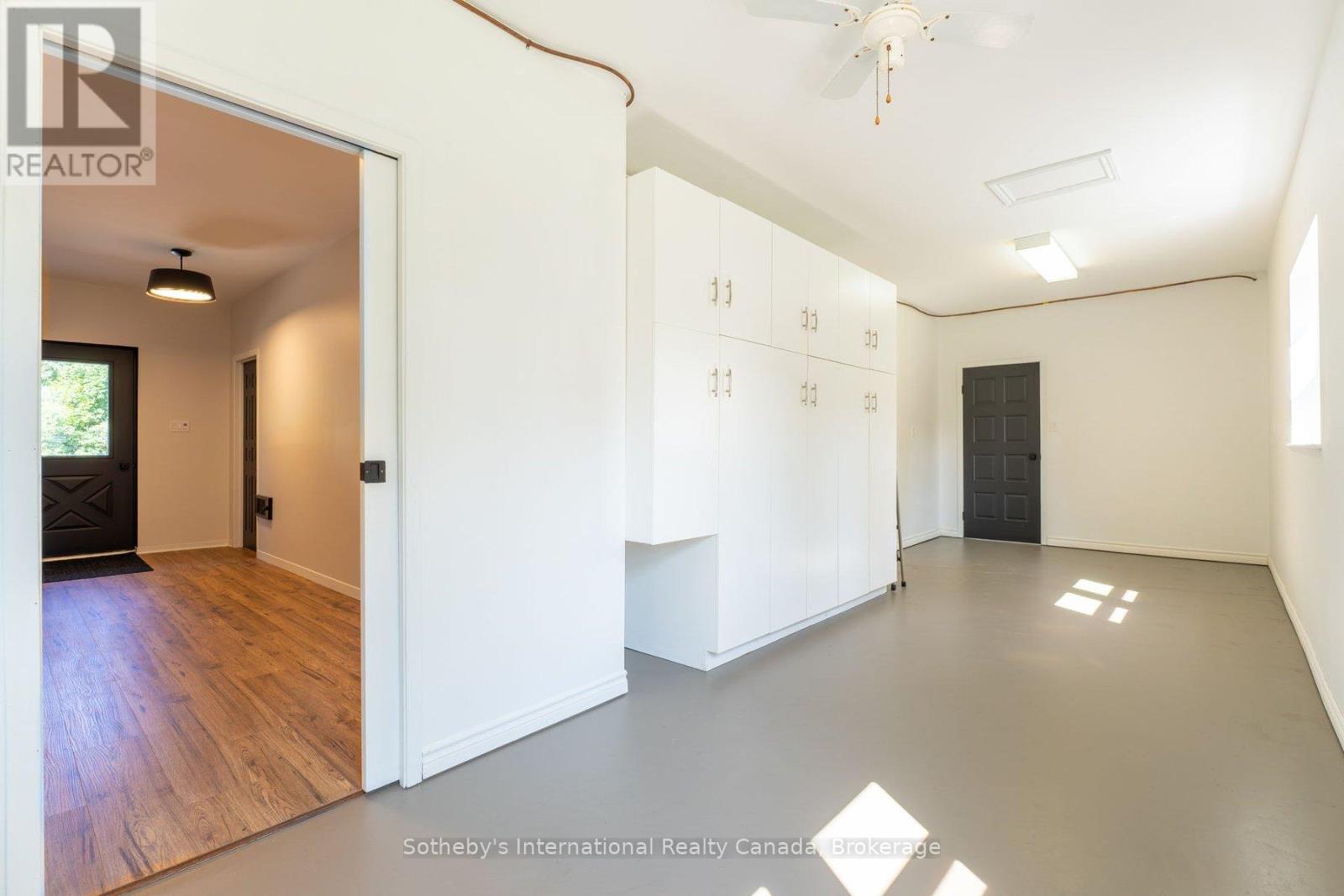 31 Elizabeth Street E, Clearview (Creemore), Ontario  L0M 1G0 - Photo 30 - S12473950