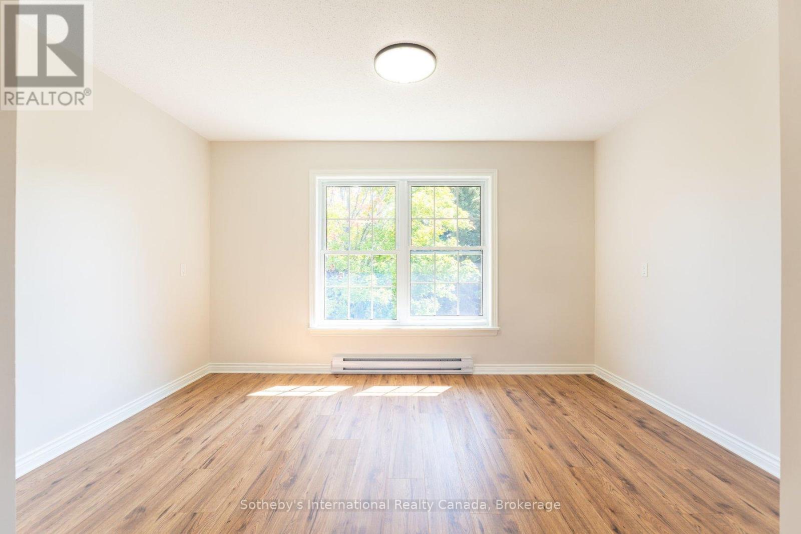 31 Elizabeth Street E, Clearview (Creemore), Ontario  L0M 1G0 - Photo 34 - S12473950